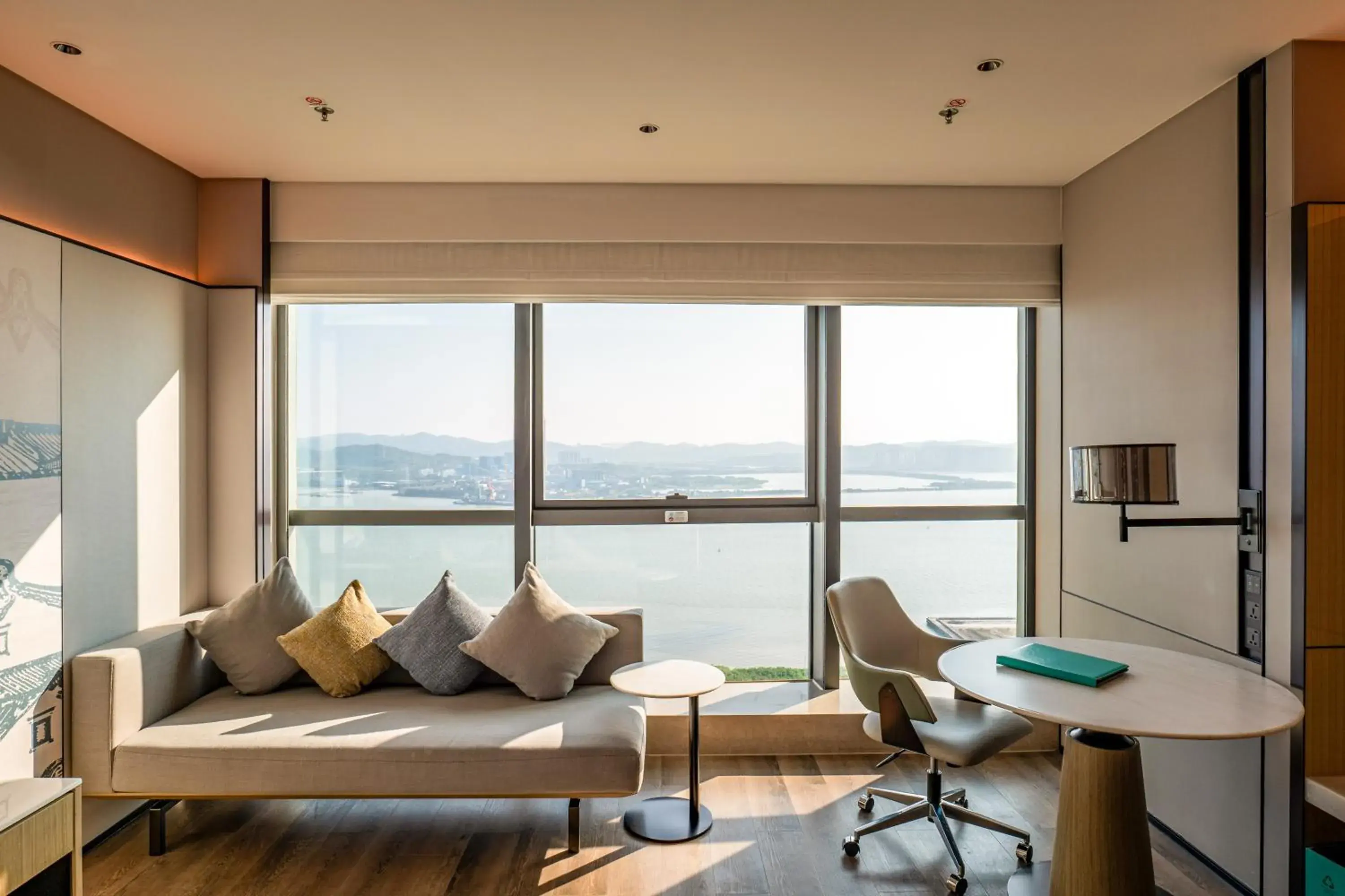 King Room with Harbor View in Shantou Marriott Hotel King Room with Harbor View in Shantou Marriott Hotel