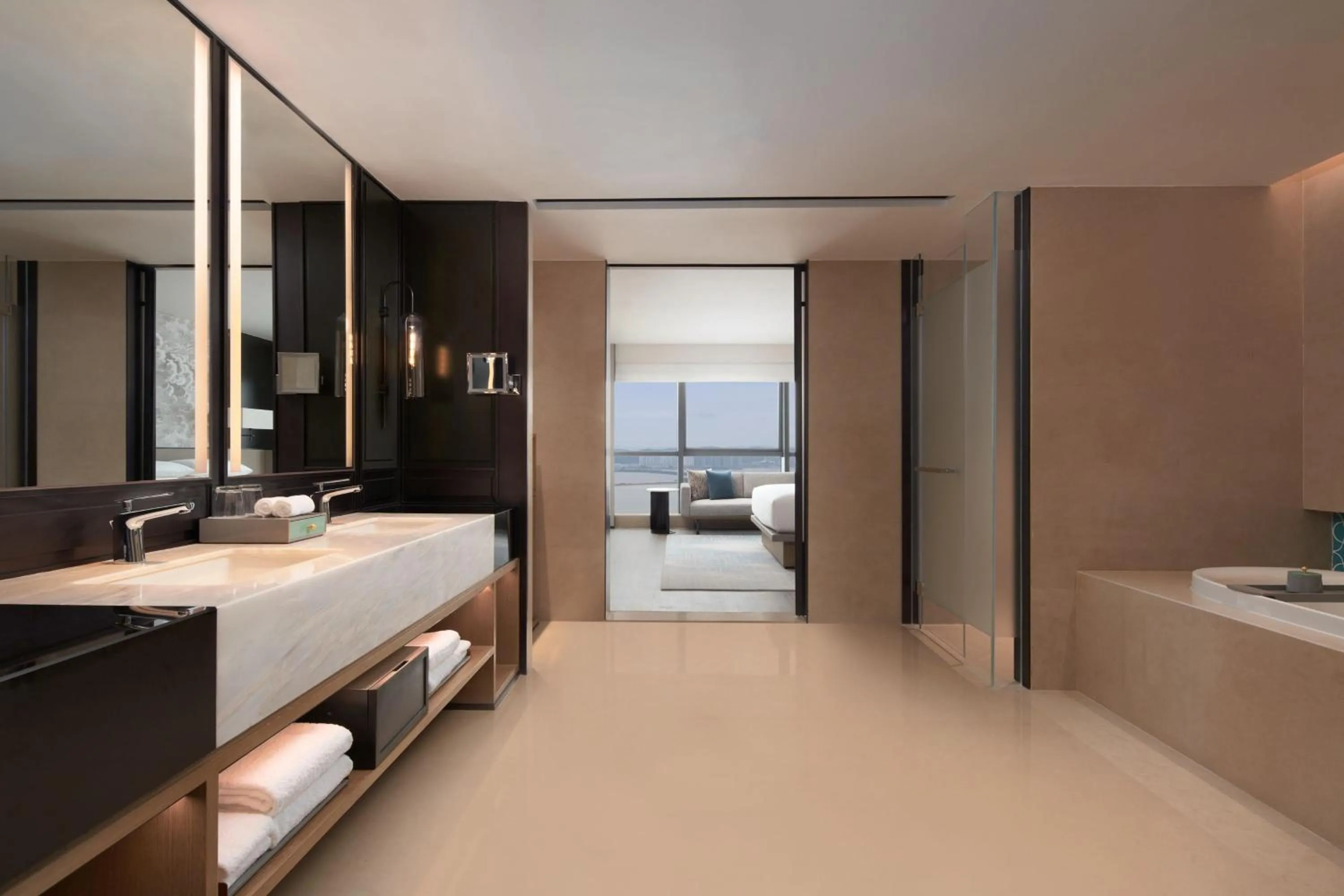 Bathroom, Bed in Shantou Marriott Hotel