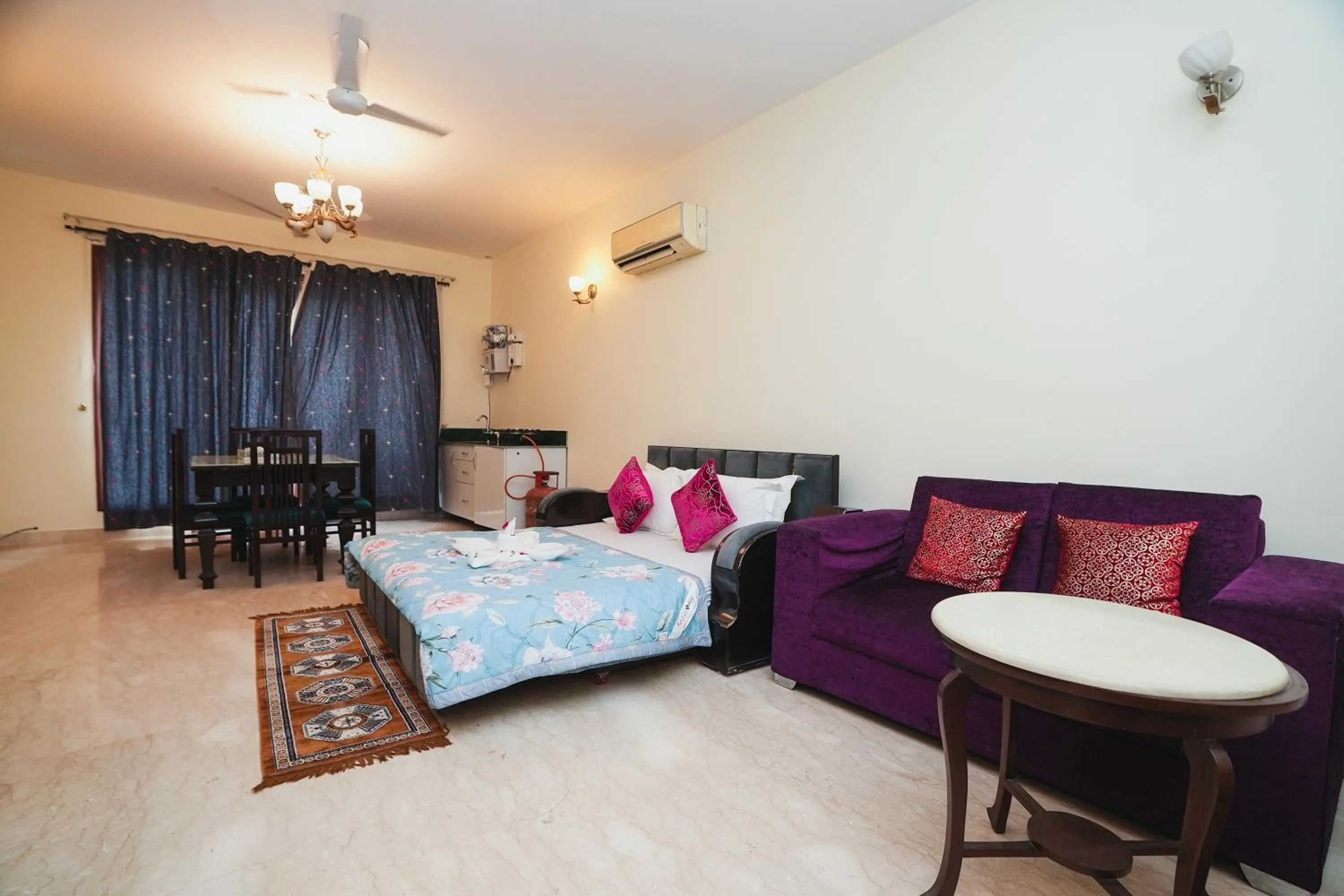 Bed in Mintstar Apartment and Suites, Chittaranjan Park