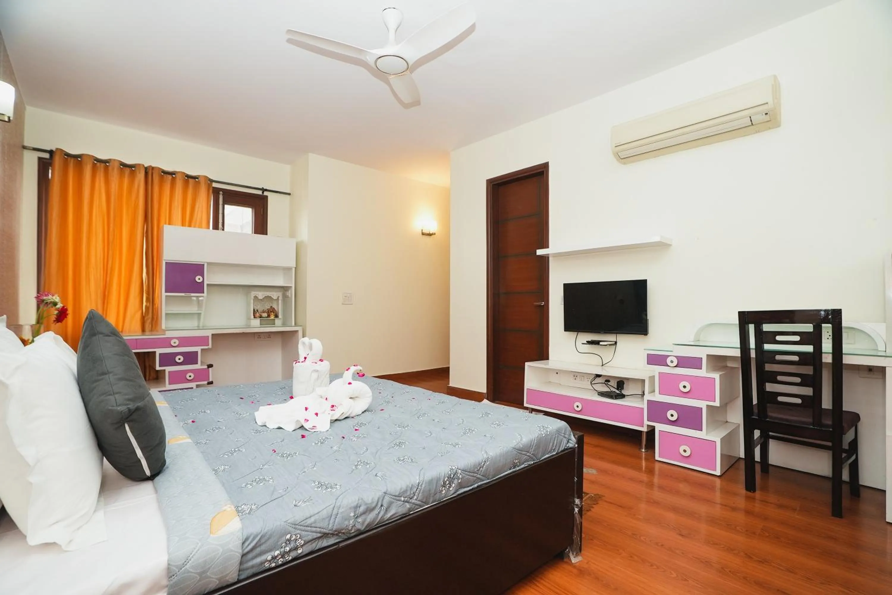 Bed in Mintstar Apartment and Suites, Chittaranjan Park