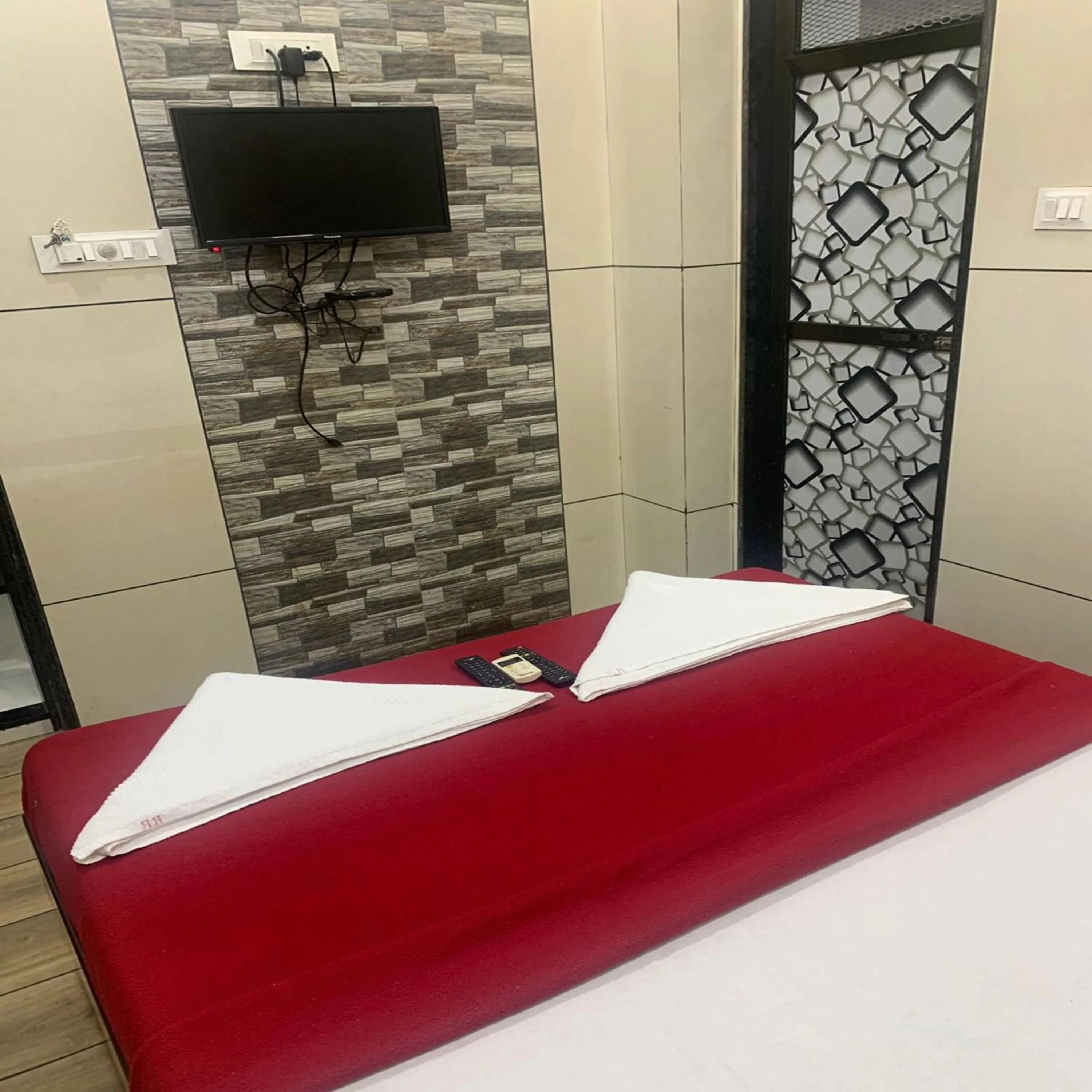 Bed in Hotel Royal Residency - Chembur