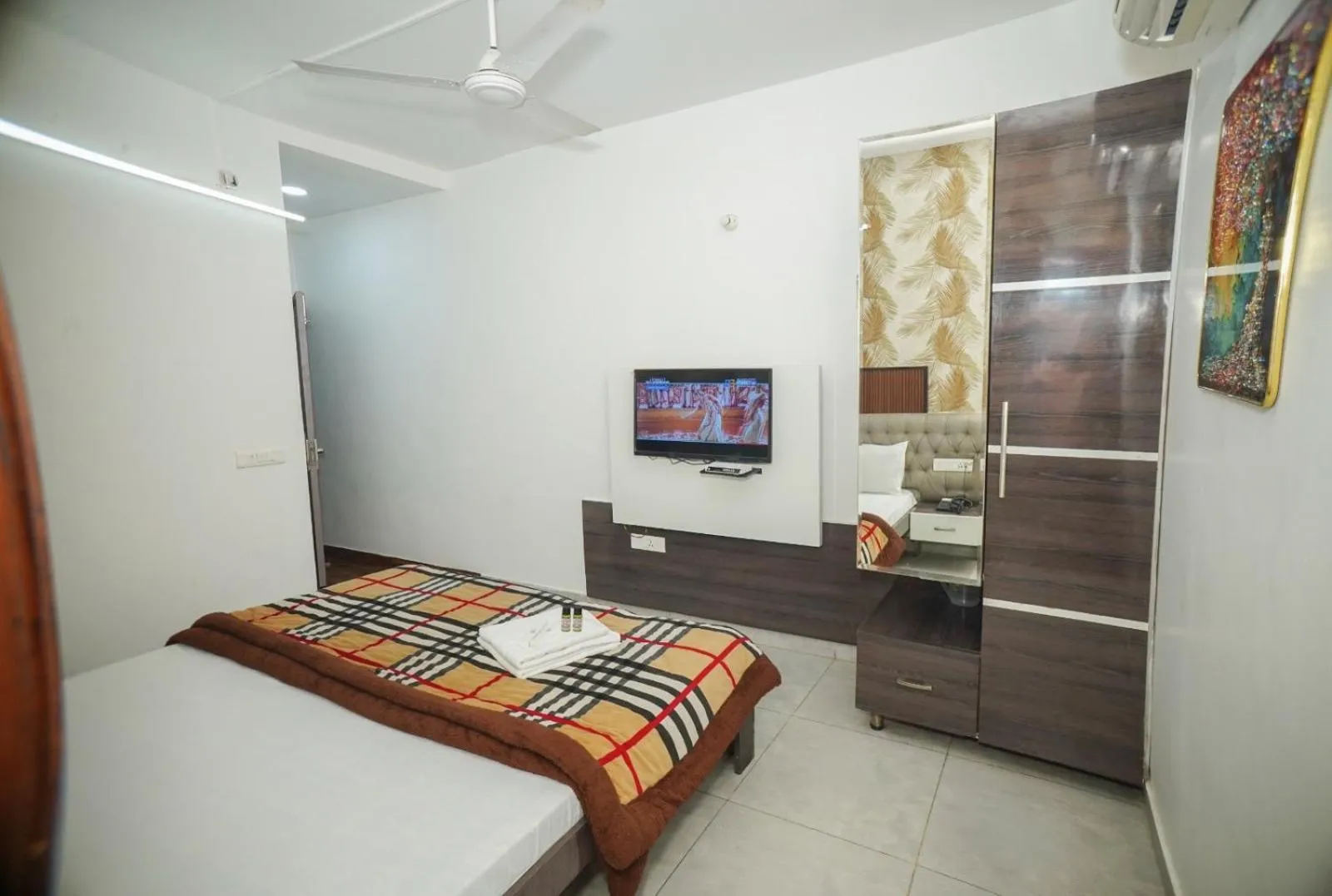 Bed in HOTEL LIME WOOD