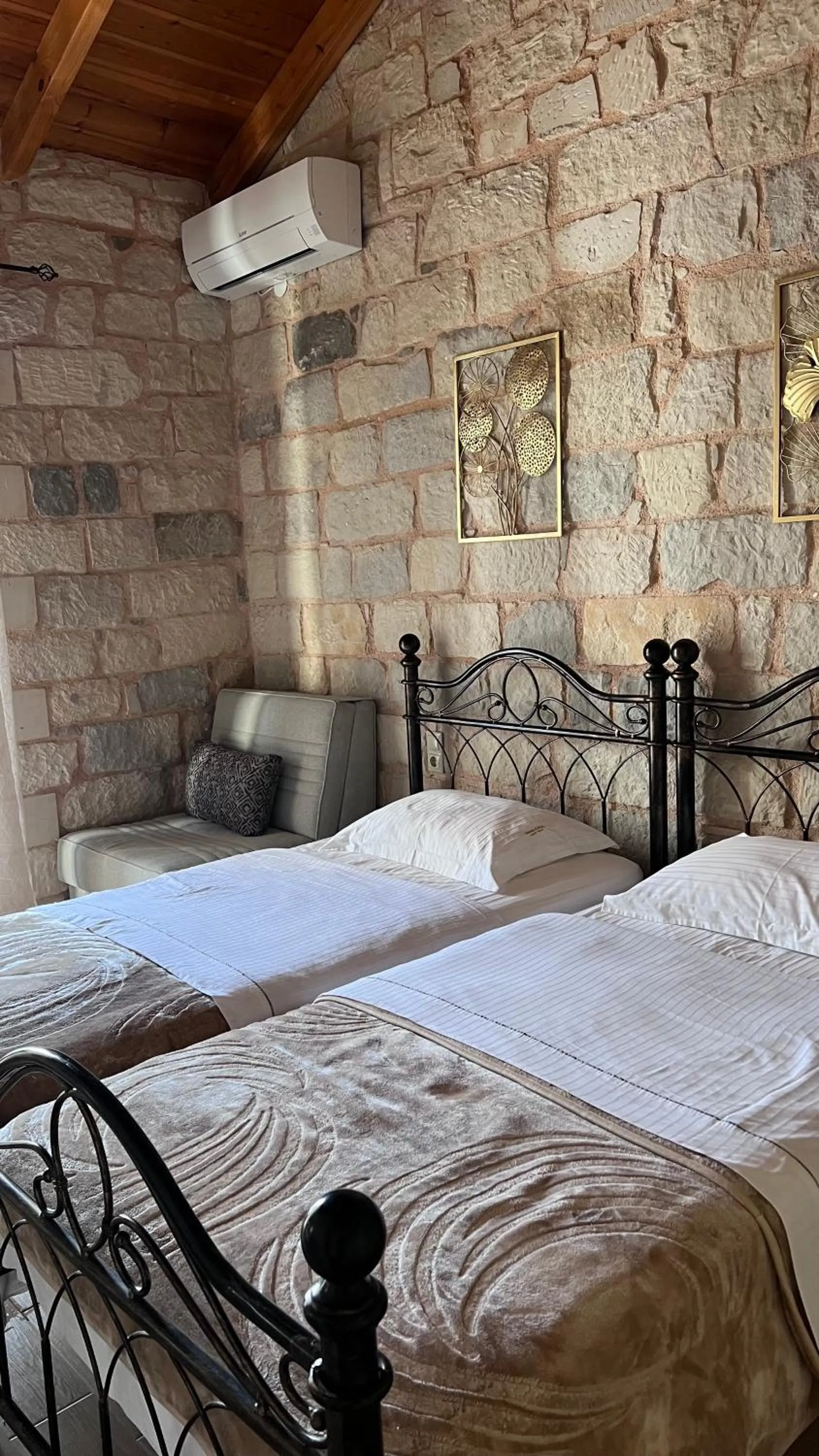 Property building, Bed in Villa Constancia