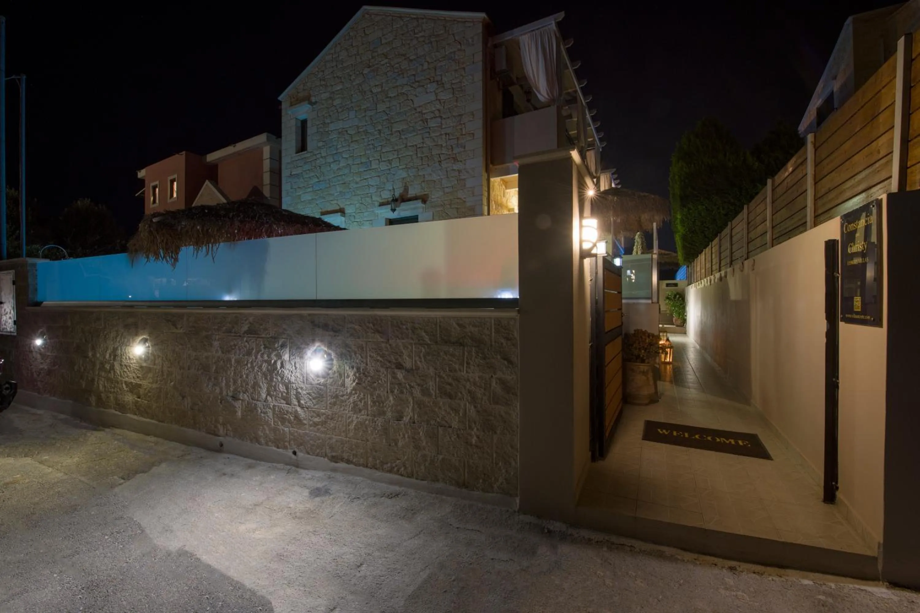 Facade/entrance in Villa Constancia