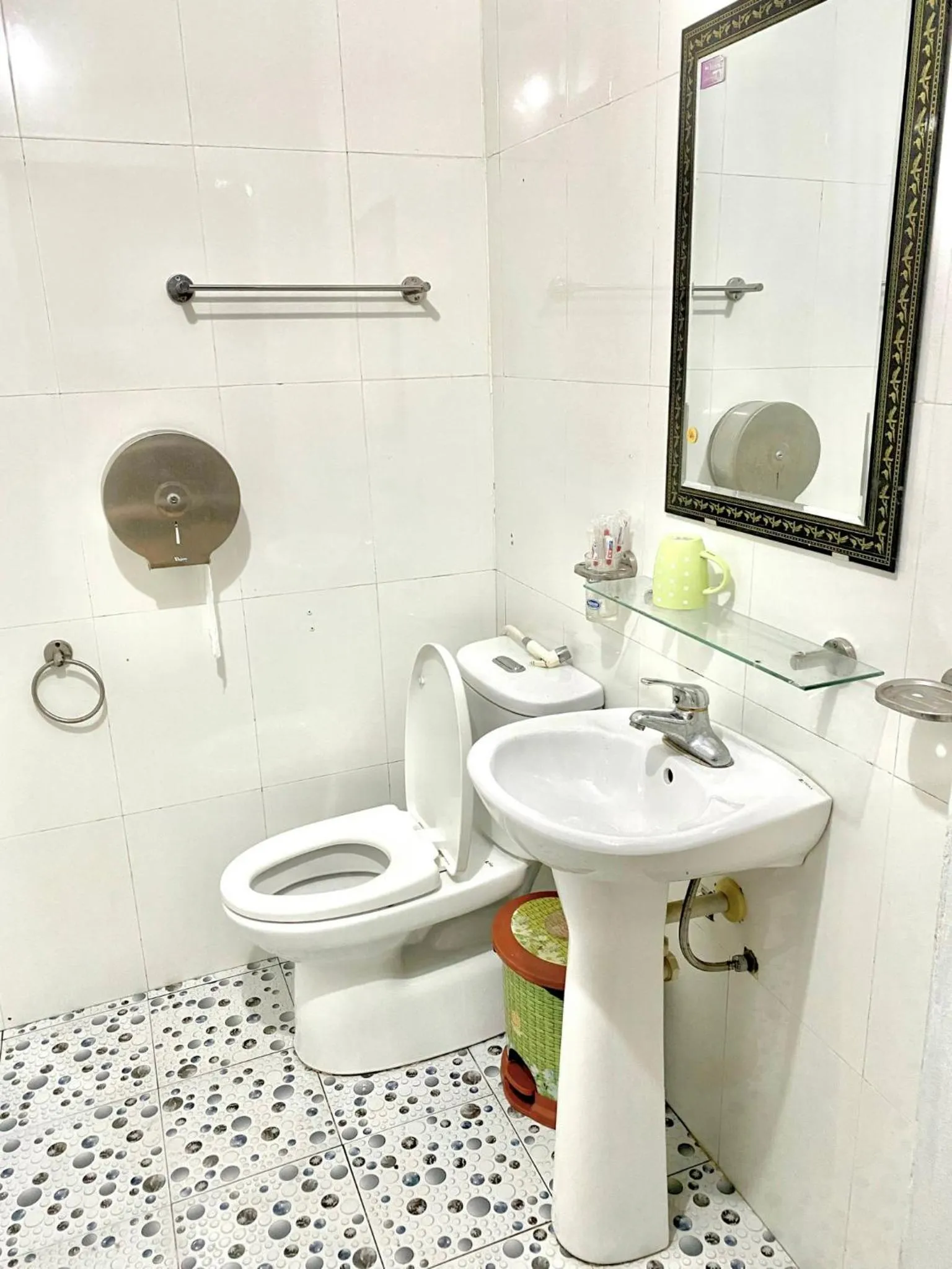 Shower in Tuan Ngoc Hotel