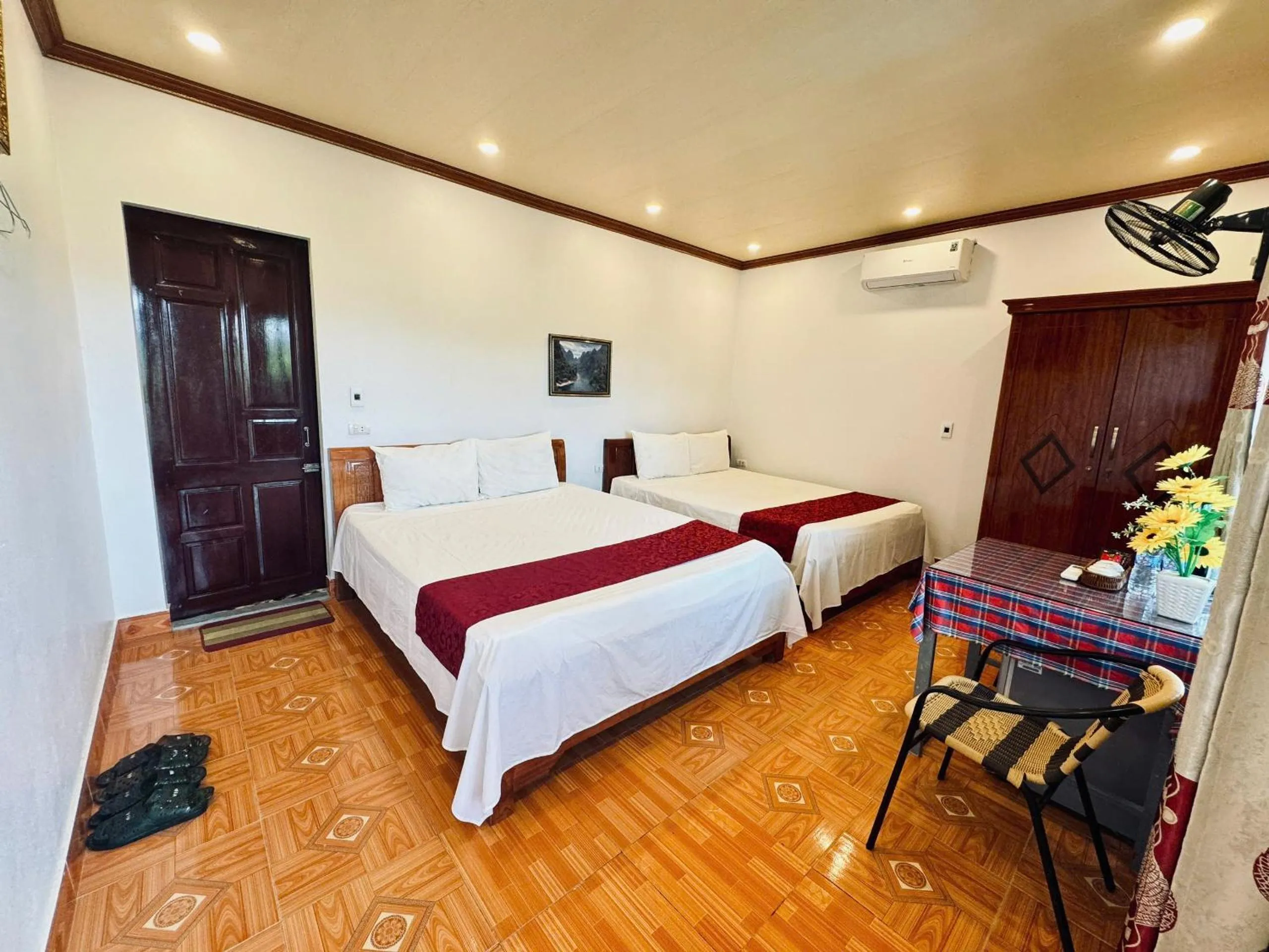 Bedroom, Bed in Tuan Ngoc Hotel