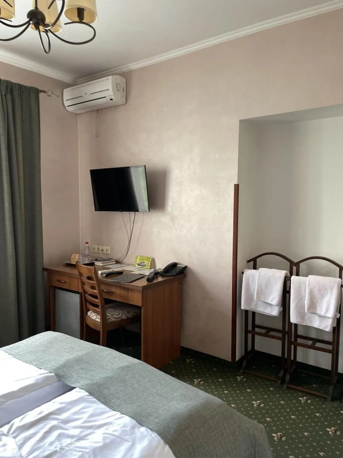 TV and multimedia, Bed in Pivdenna Brama