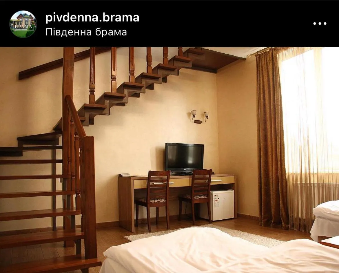 TV and multimedia, Bed in Pivdenna Brama