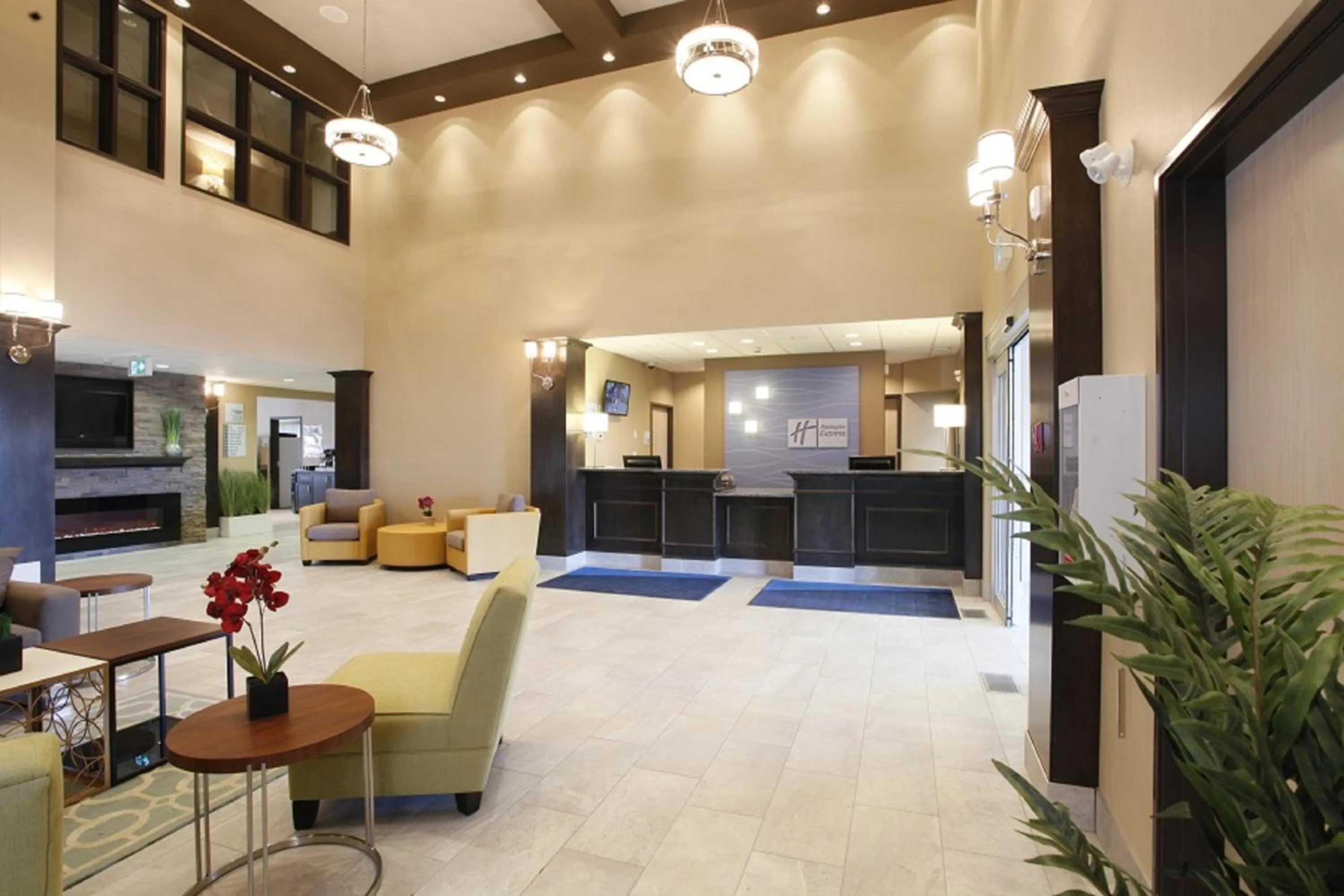 Lobby or reception in Holiday Inn Express Fort St John by IHG