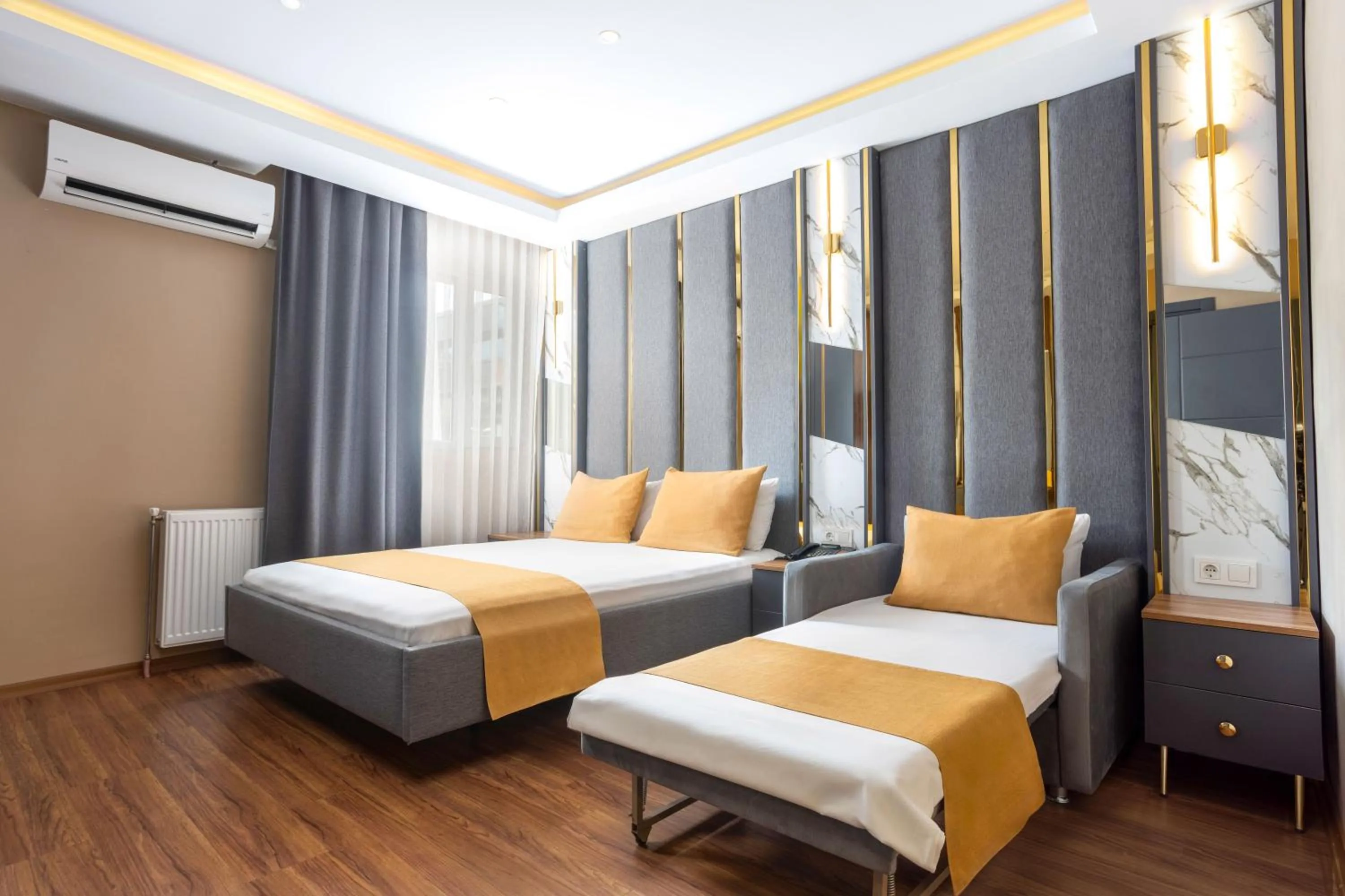 Photo of the whole room, Bed in Meridiani Taksim Hotel