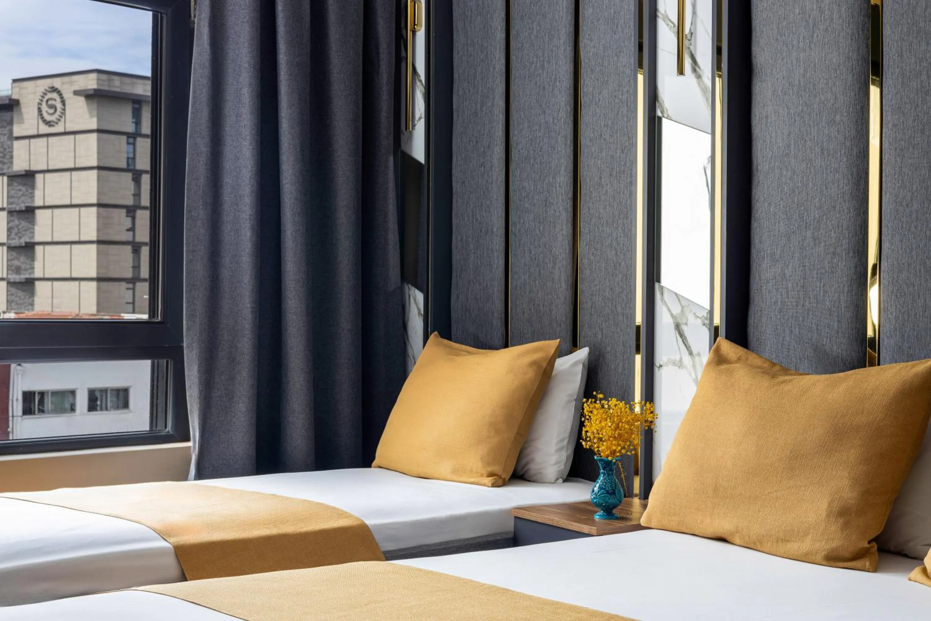 Bed in Meridiani Taksim Hotel