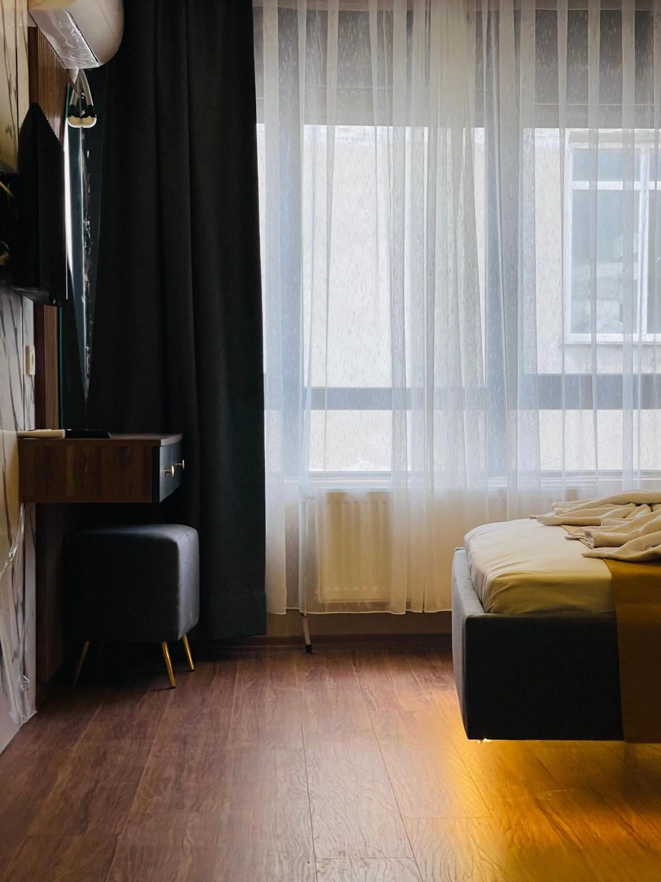 Decorative detail, Bed in Meridiani Taksim Hotel