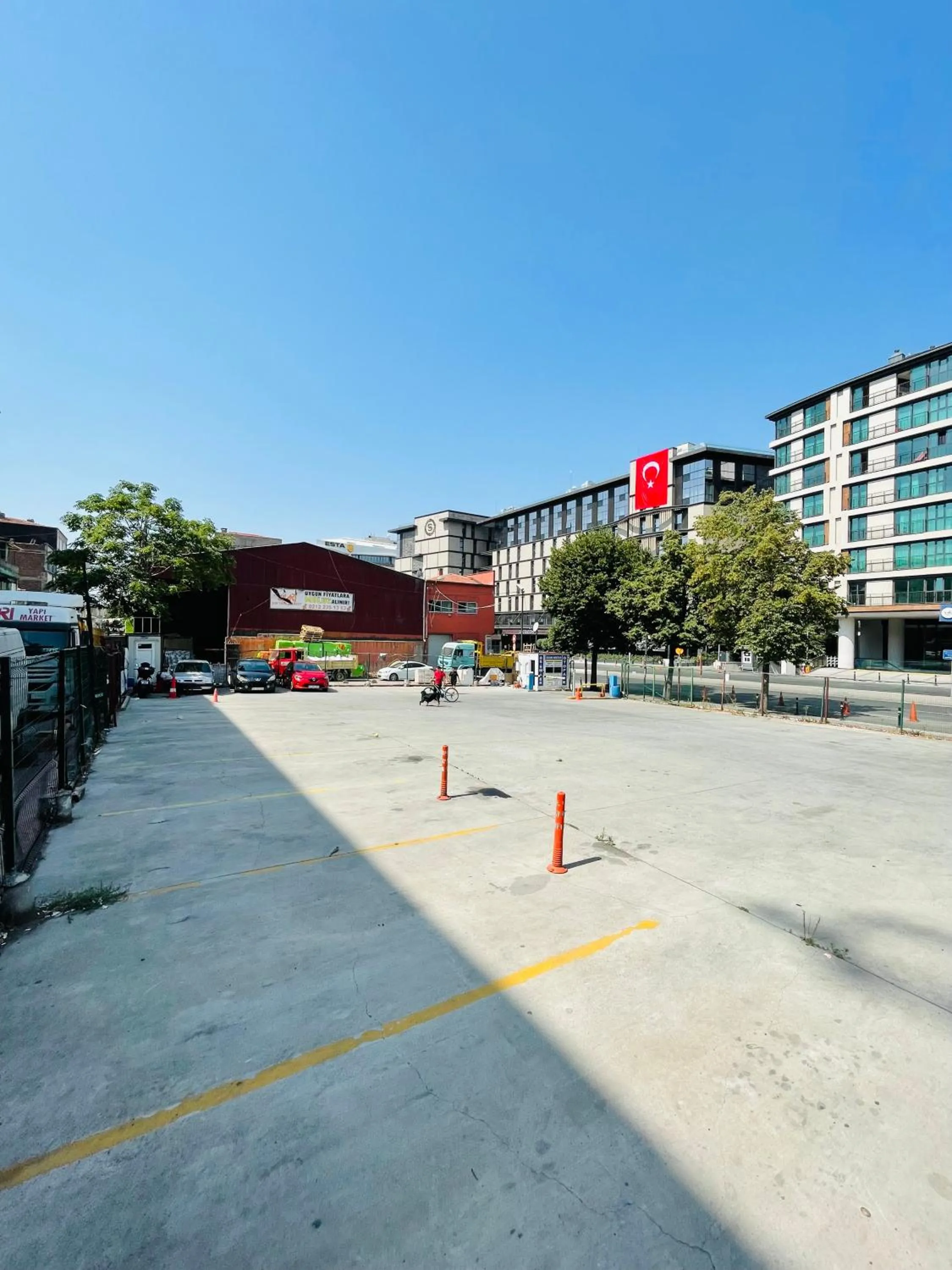 Parking in Meridiani Taksim Hotel