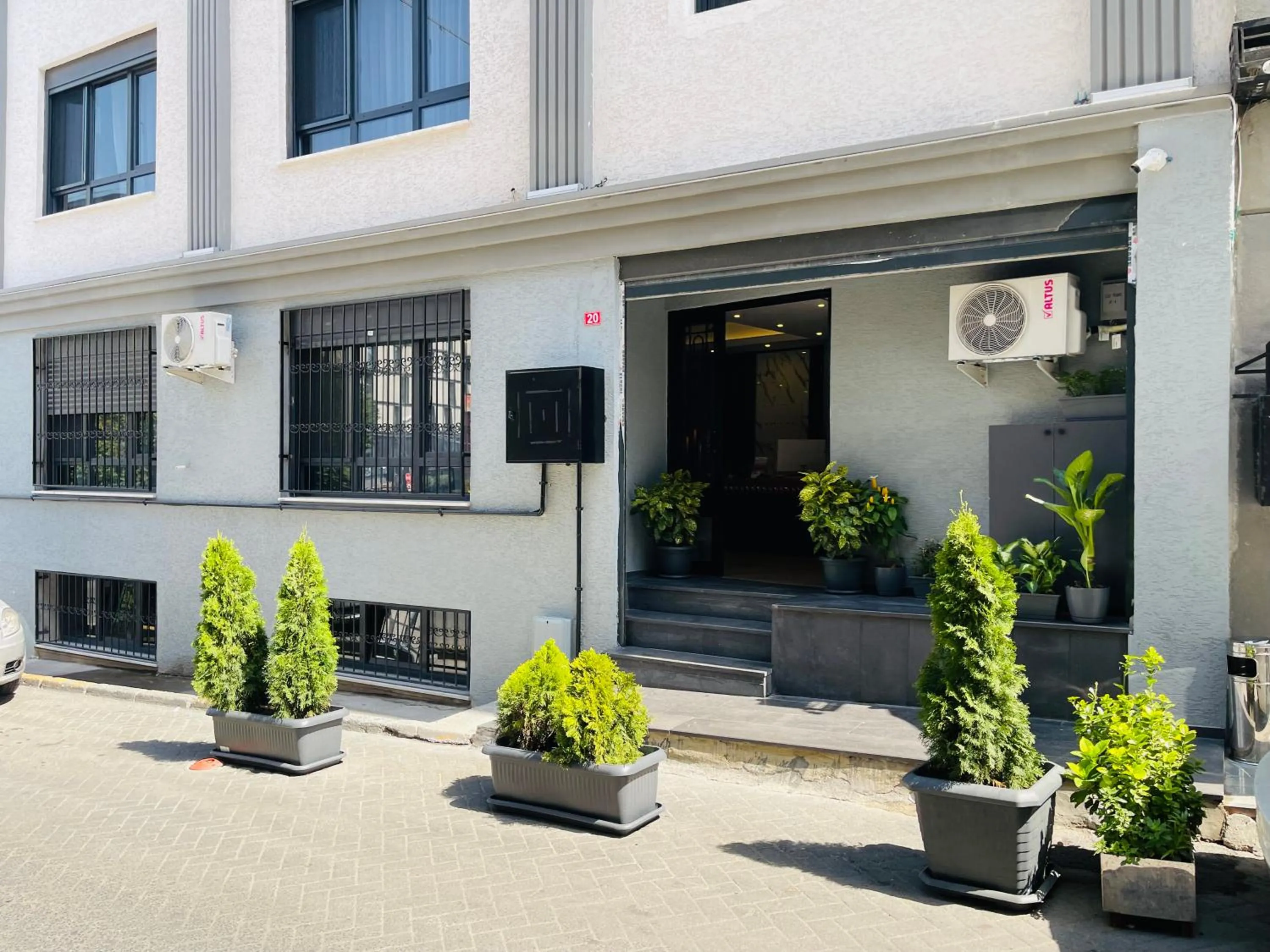 Property building in Meridiani Taksim Hotel