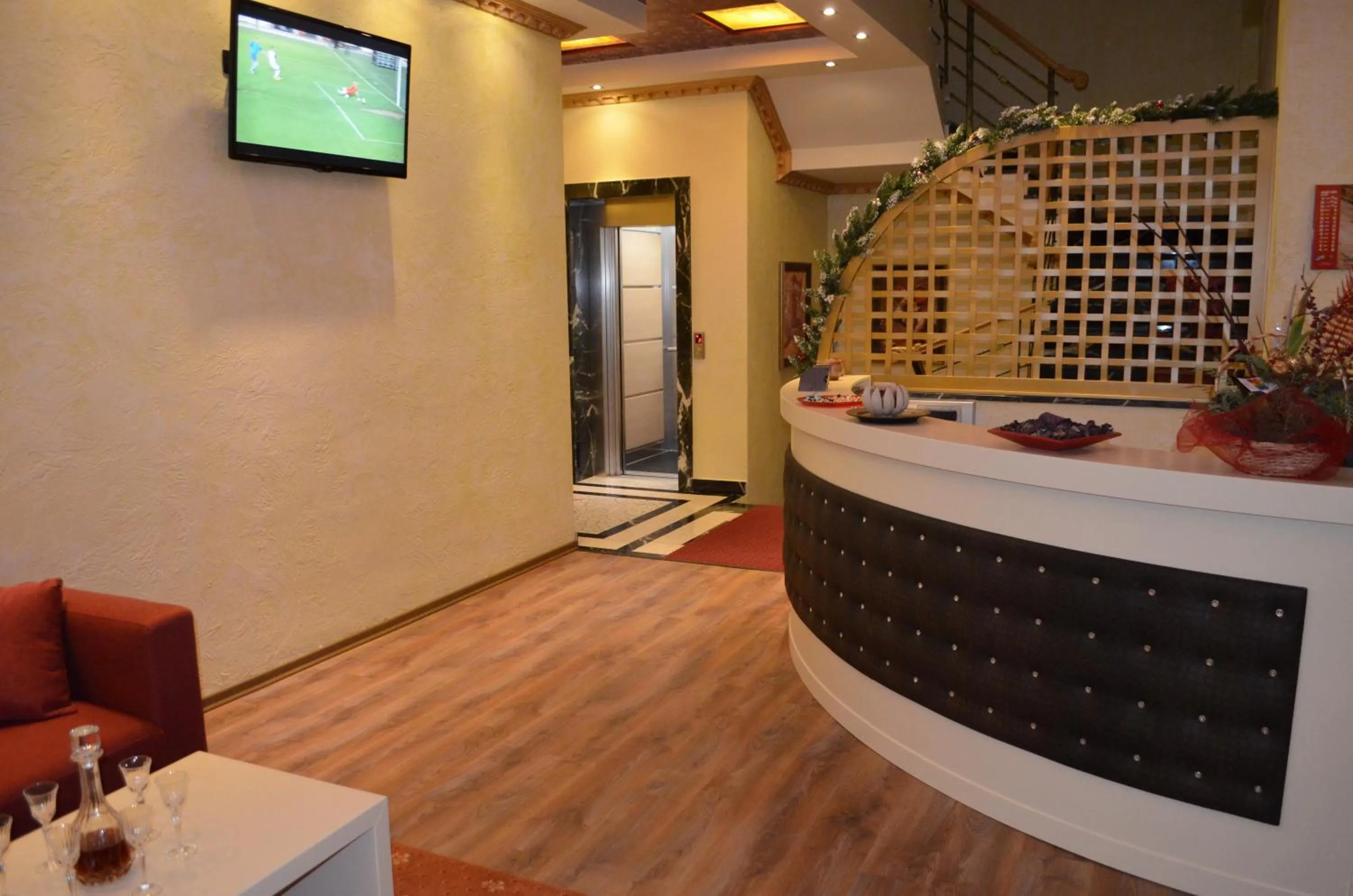 Lobby or reception in Hotel Mustang