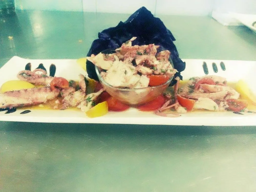 Restaurant/places to eat in Hotel Mustang