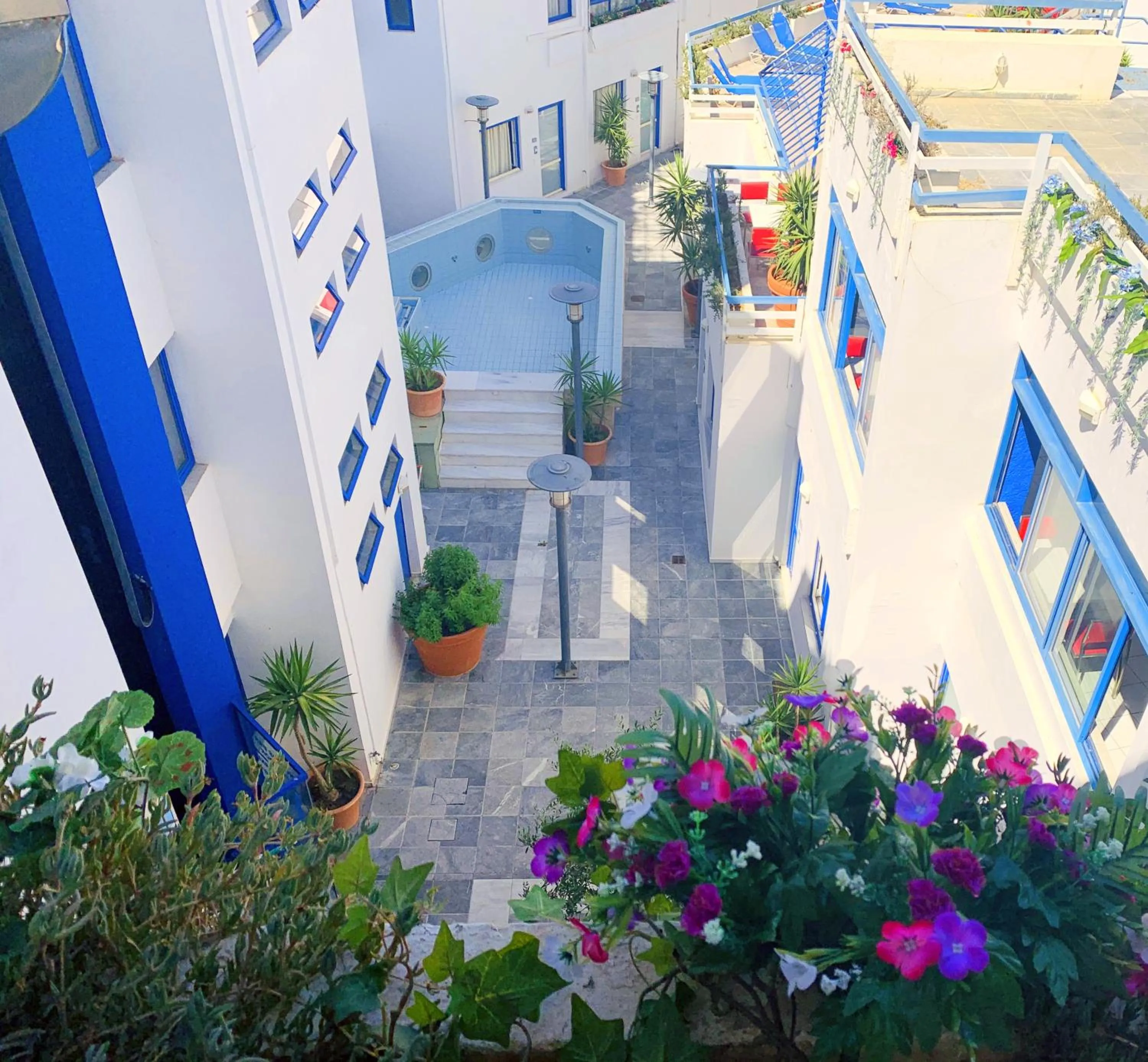 Property building in Kassavetis Center - Hotel Studios & Apartments