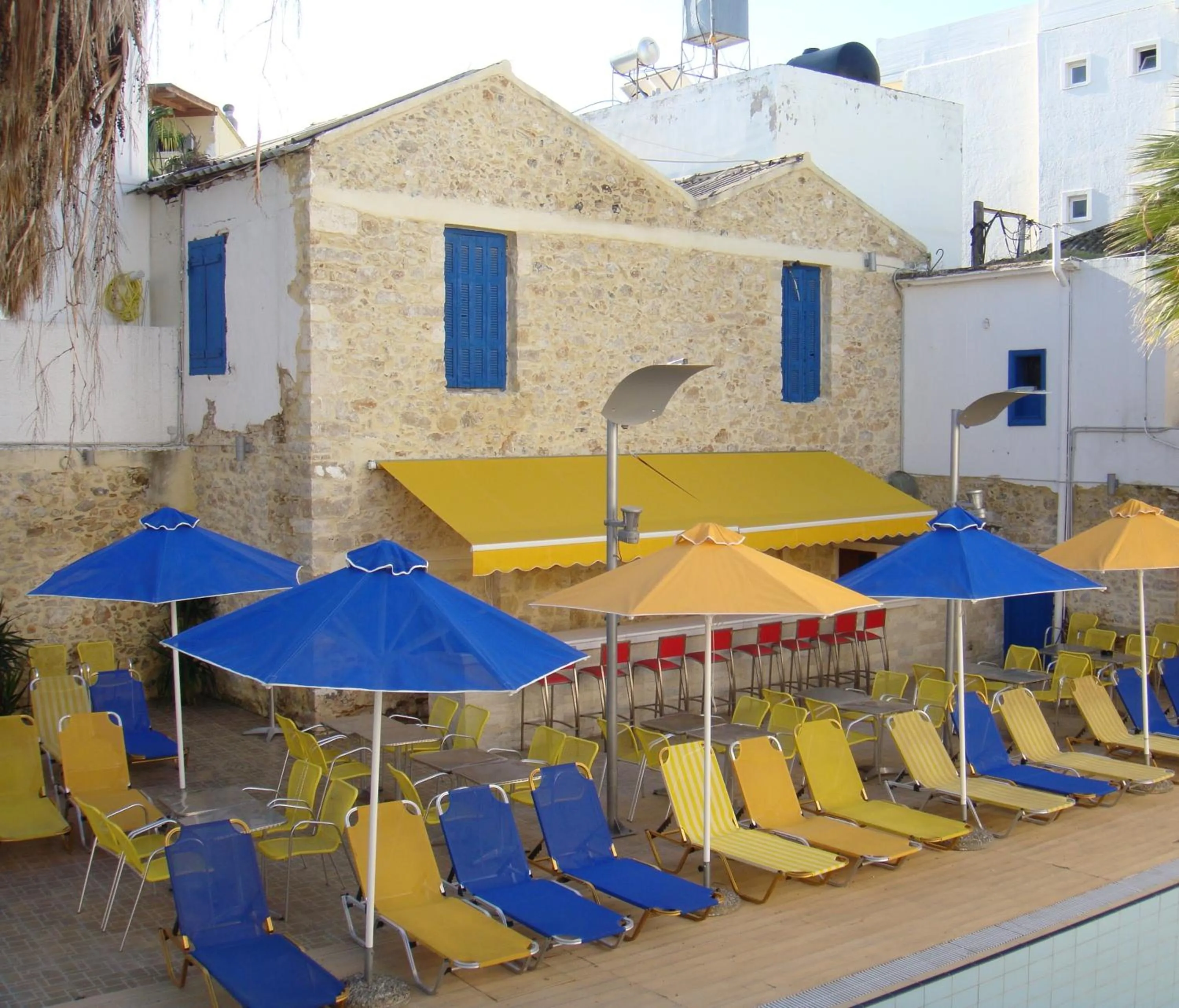 Lounge or bar in Kassavetis Center - Hotel Studios & Apartments