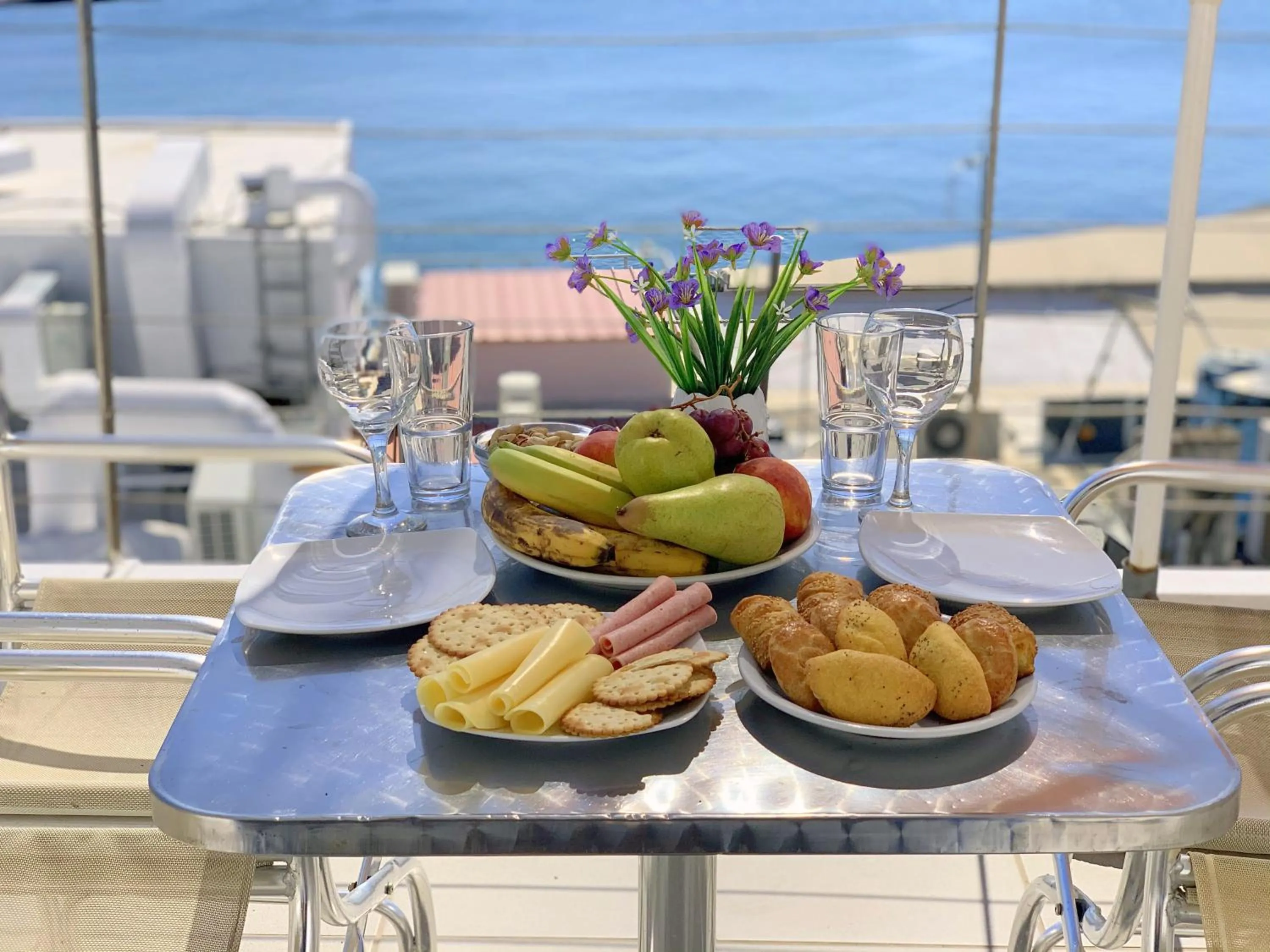 Breakfast in Kassavetis Center - Hotel Studios & Apartments