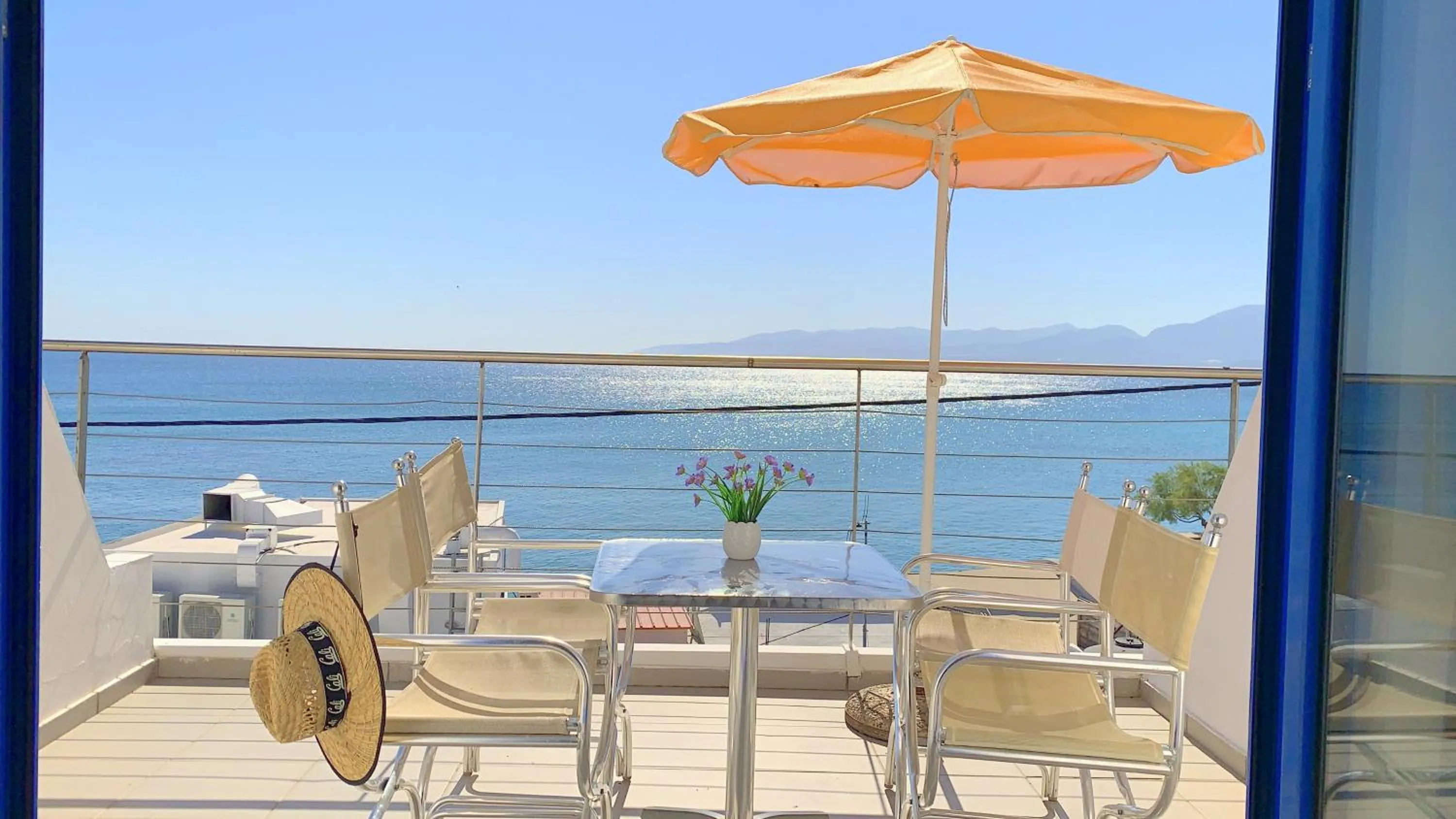 Balcony/Terrace in Kassavetis Center - Hotel Studios & Apartments