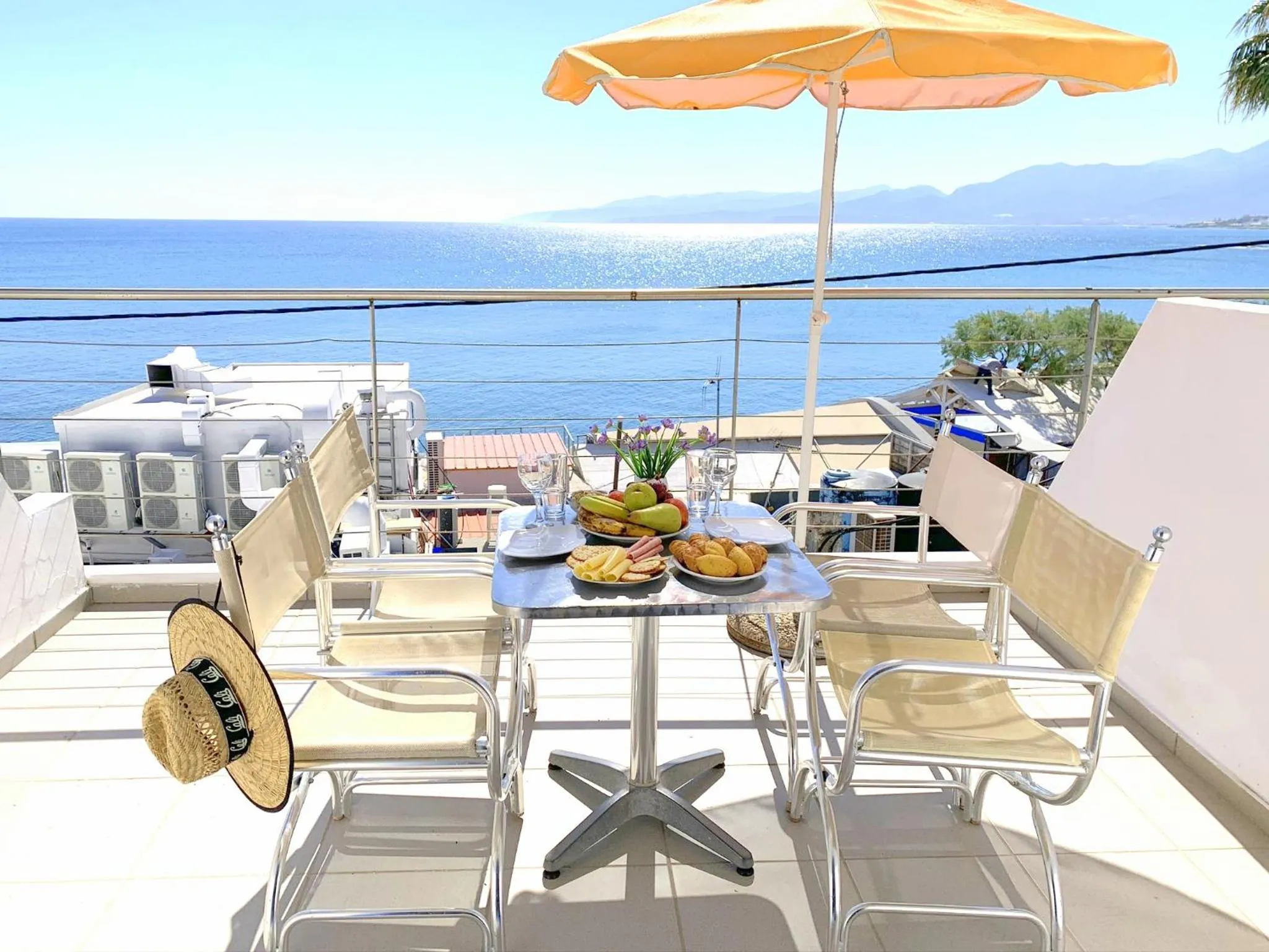 Breakfast in Kassavetis Center - Hotel Studios & Apartments