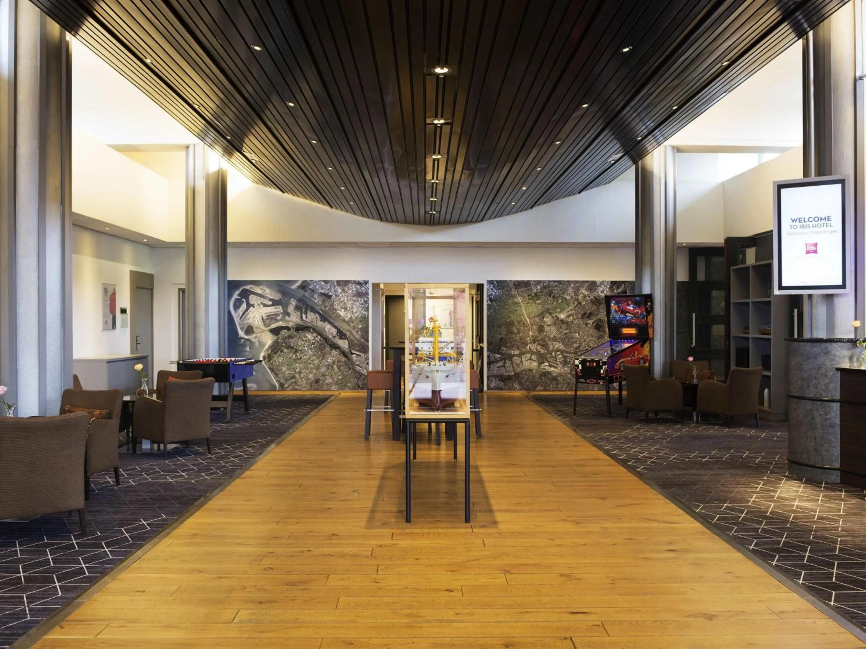 Property building in ibis Rotterdam Vlaardingen