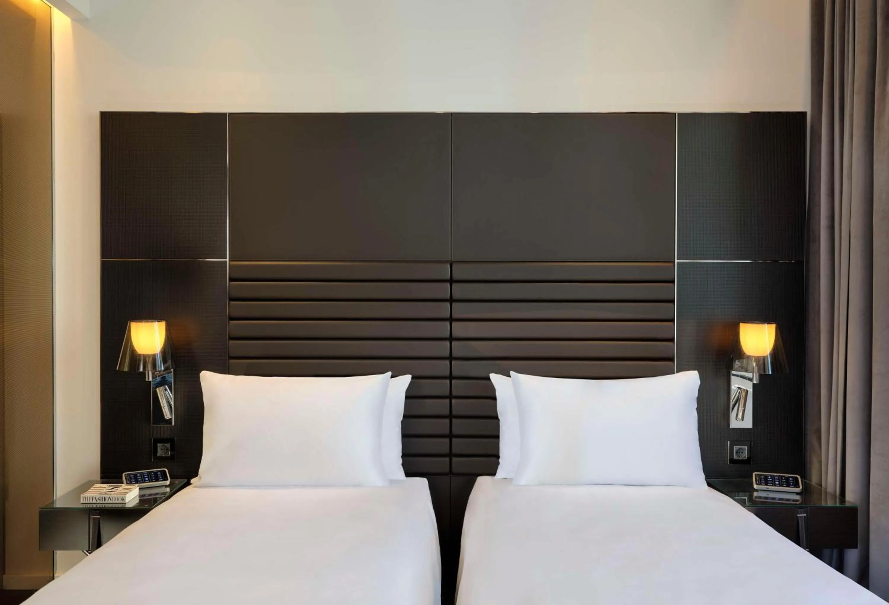 Bedroom, Bed in art'otel Zagreb, Powered by Radisson Hotels