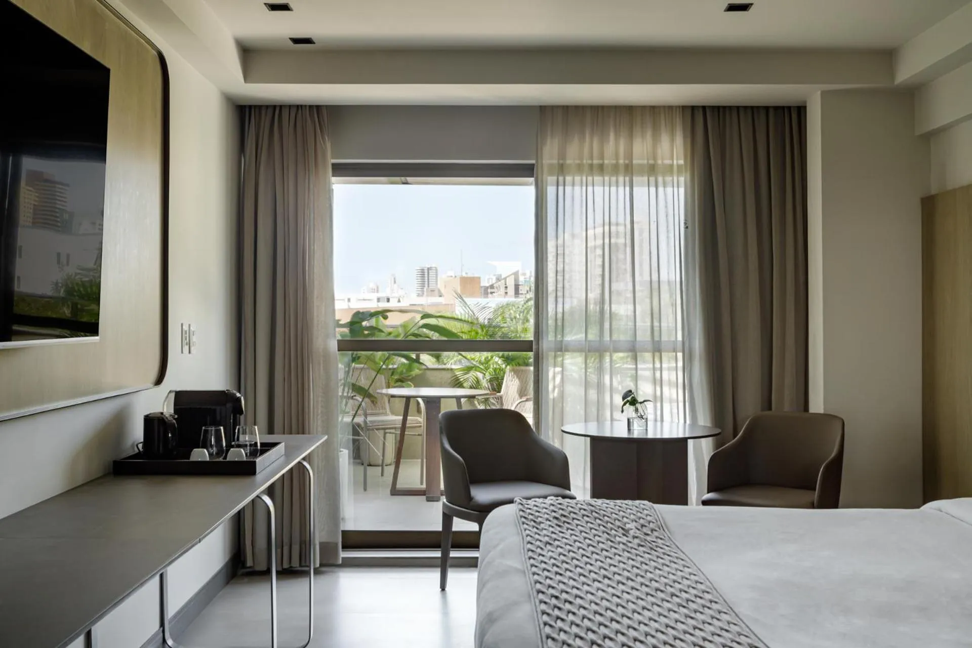 Bed in HCM - Hotel Corais de Manaira