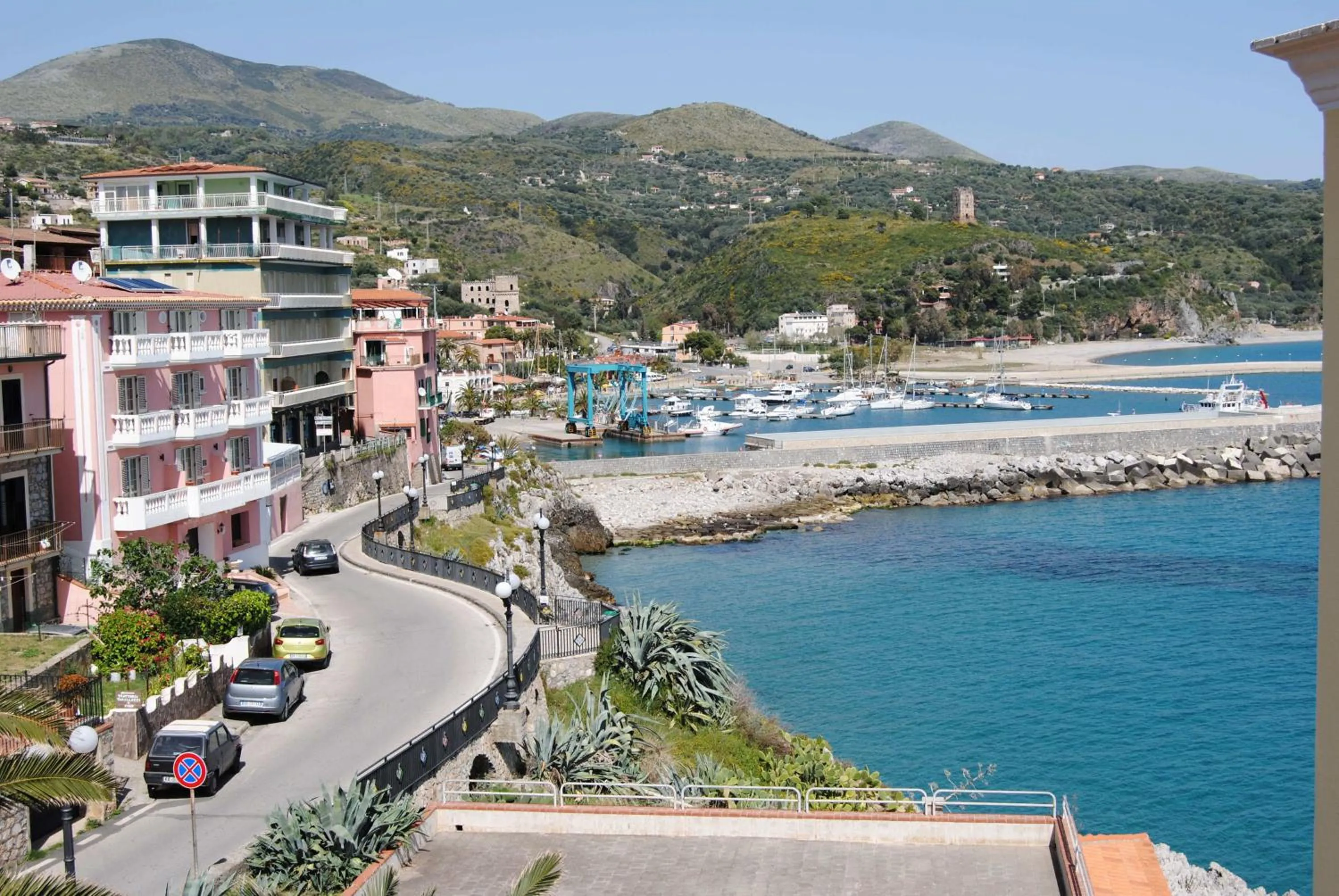 Property building in Albergo Tirreno