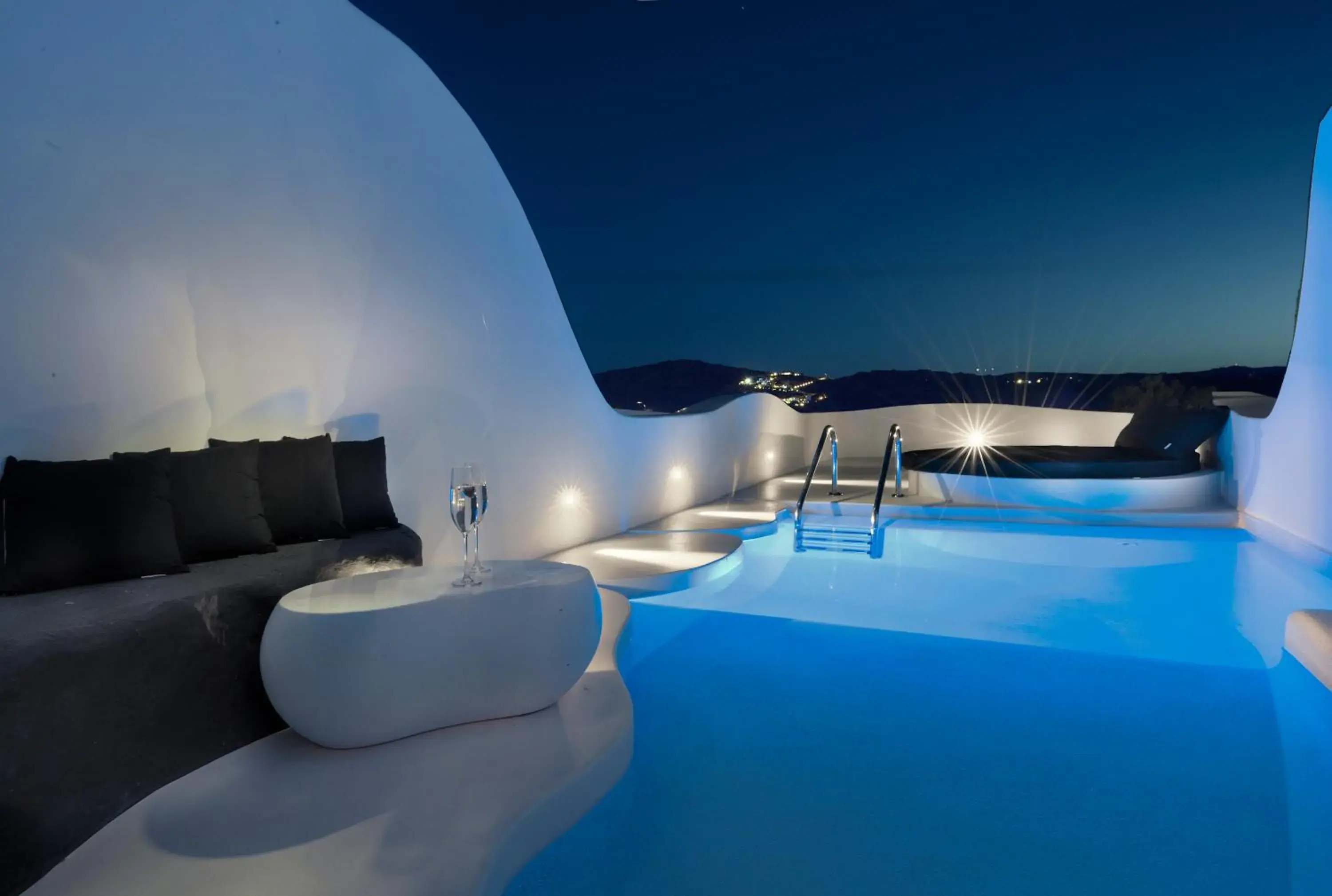Iconic Luxury 2BD Suite with Private Pool in Million Stars Mykonos Iconic Luxury 2BD Suite with Private Pool in Million Stars Mykonos
