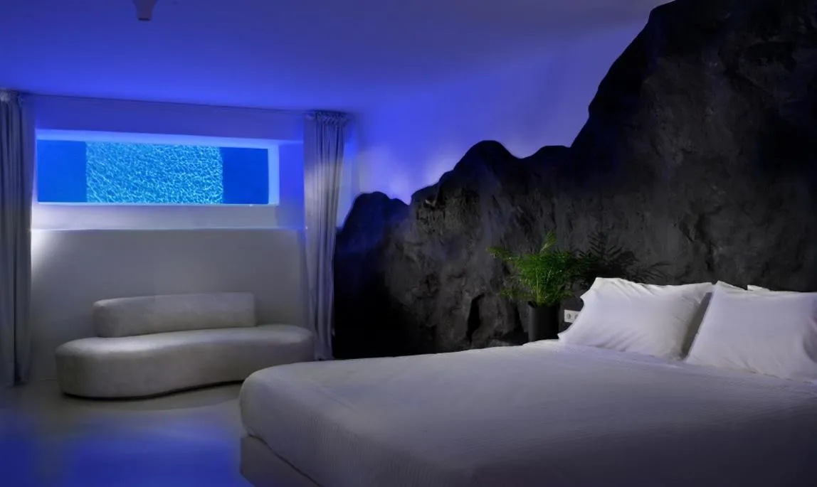 Bedroom, Bed in Million Stars Mykonos