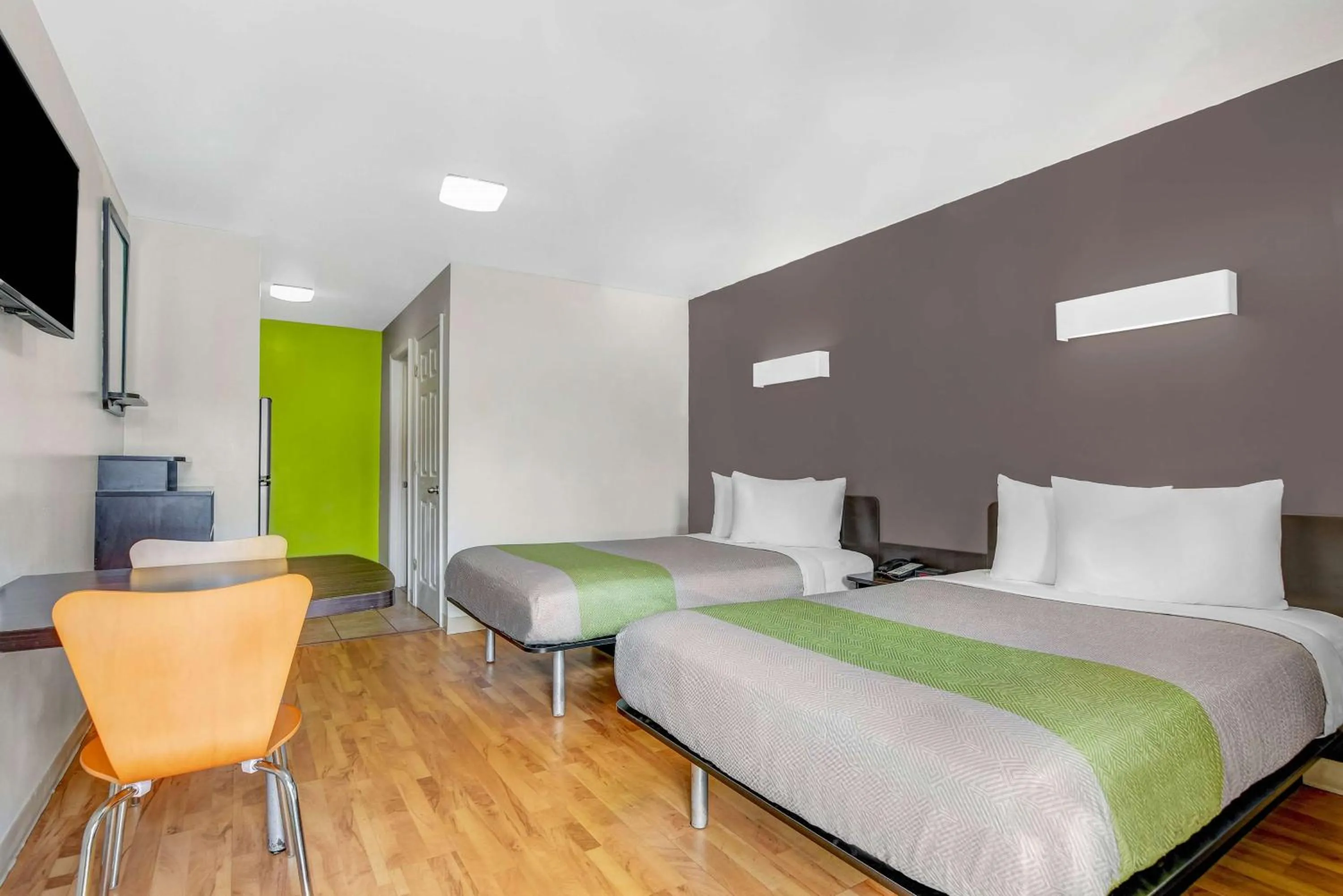 Bedroom, Bed in Studio 6-Atlanta, GA - Chamblee