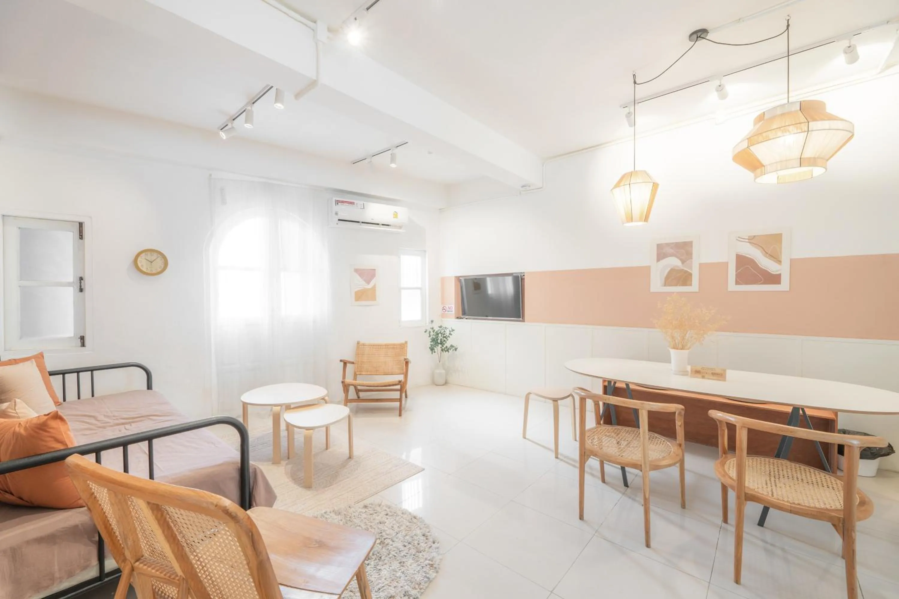 Craft studio apartment by Beginning with,3BR​ in heart of Nimman