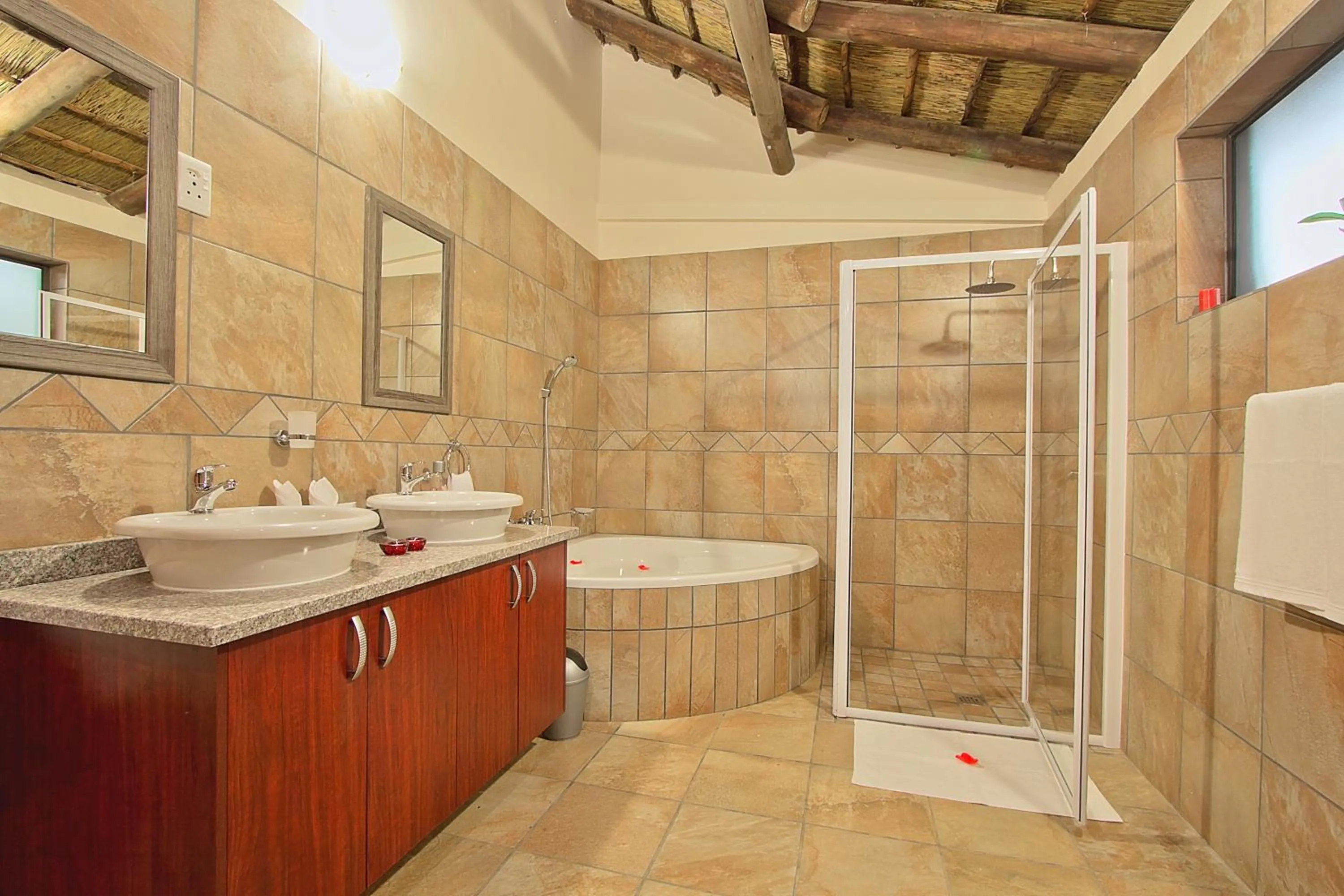 Shower in Royal Marlothi Kruger Safari Lodge and Spa