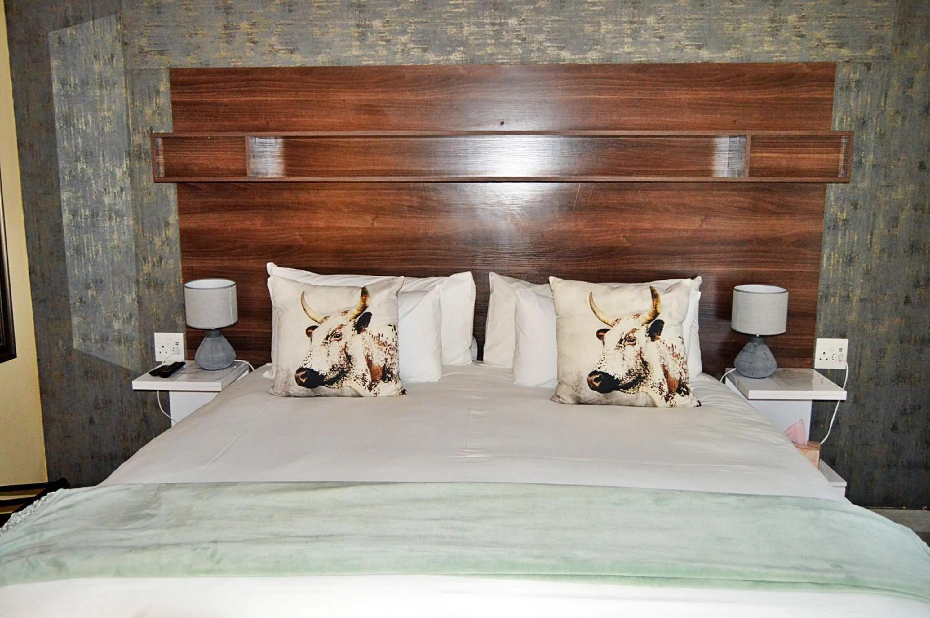 Bed in Royal Marlothi Kruger Safari Lodge and Spa