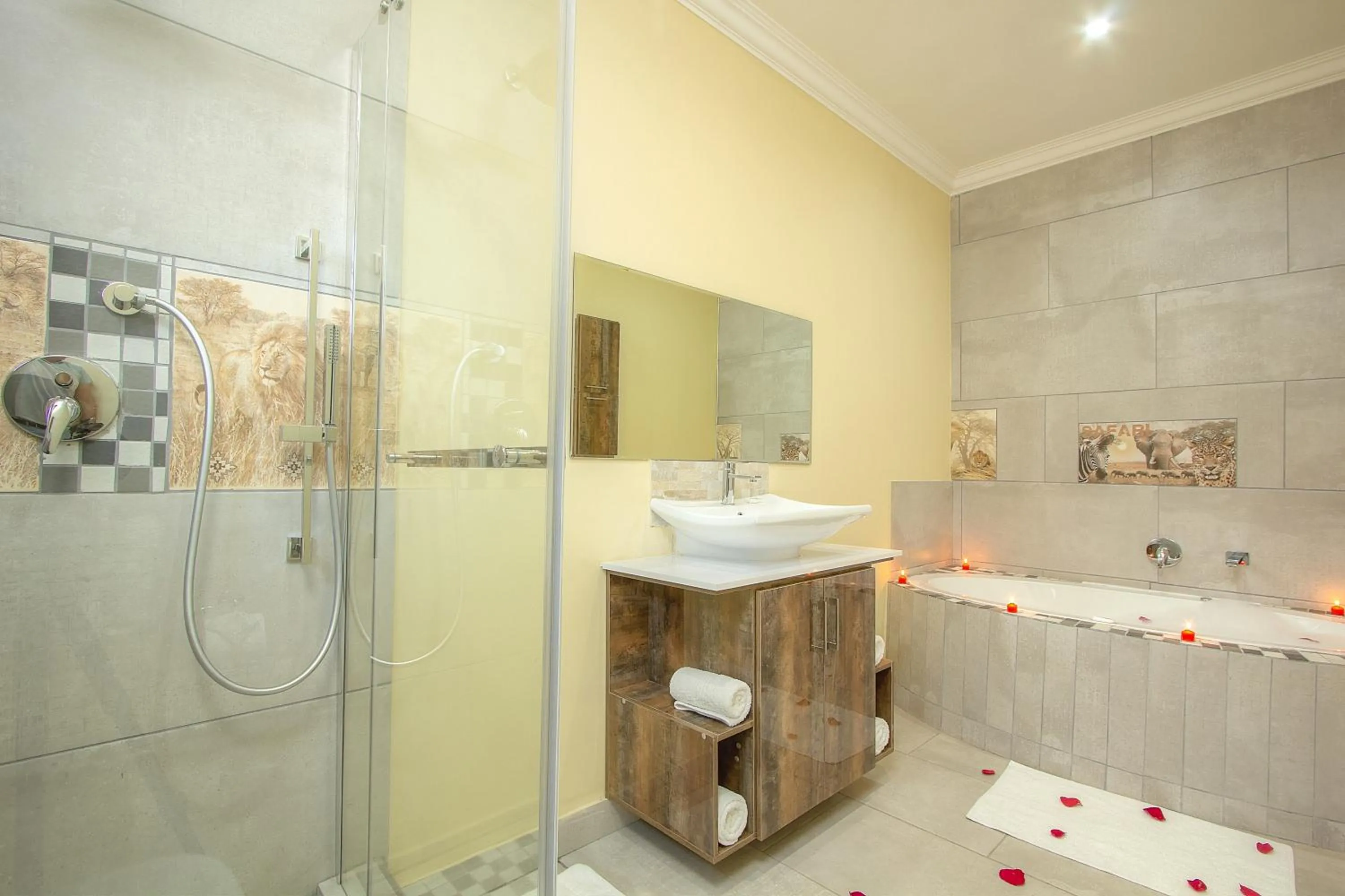 Bathroom in Royal Marlothi Kruger Safari Lodge and Spa