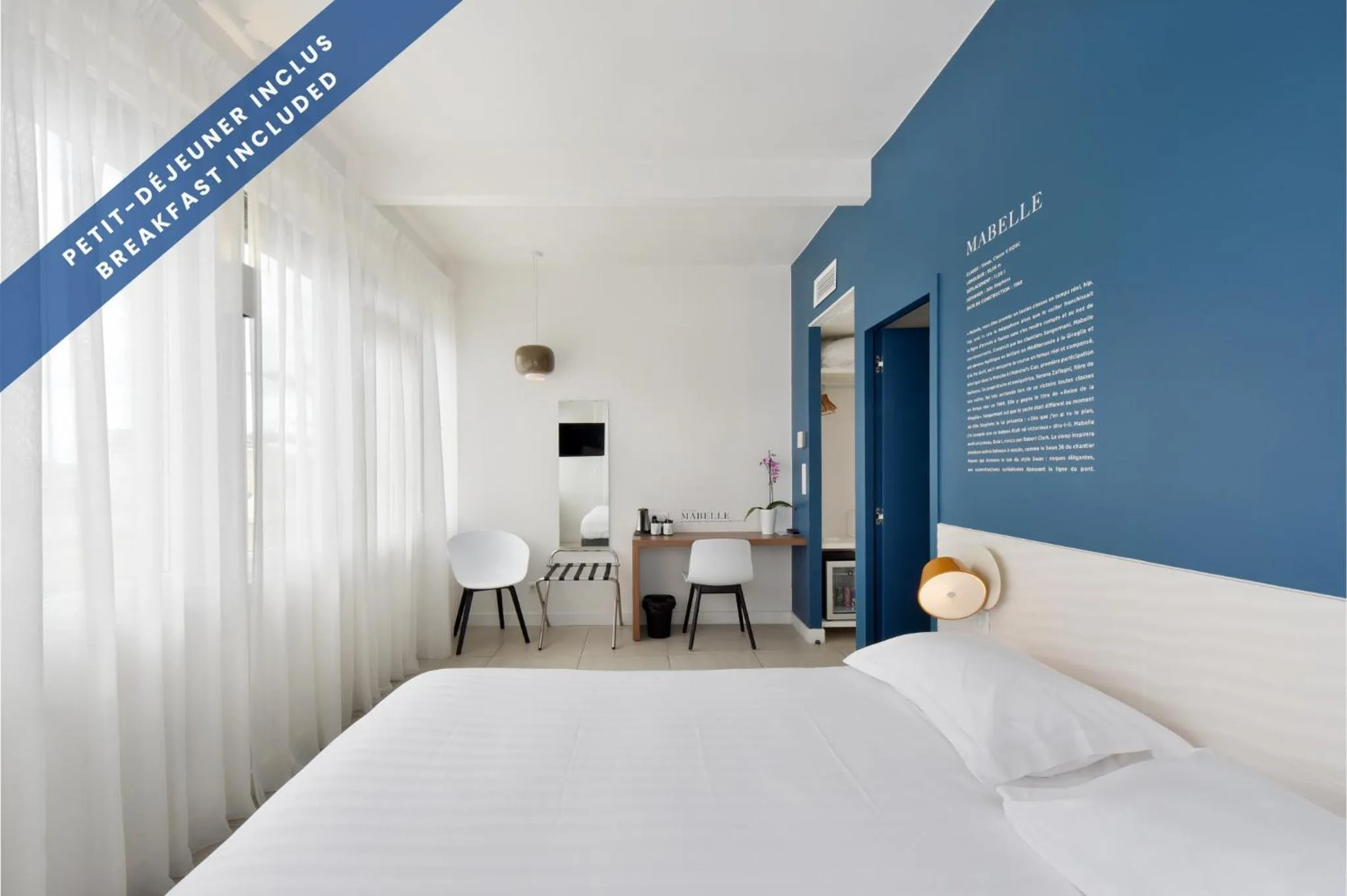 Photo of the whole room, Bed in Hôtel Les Voiles