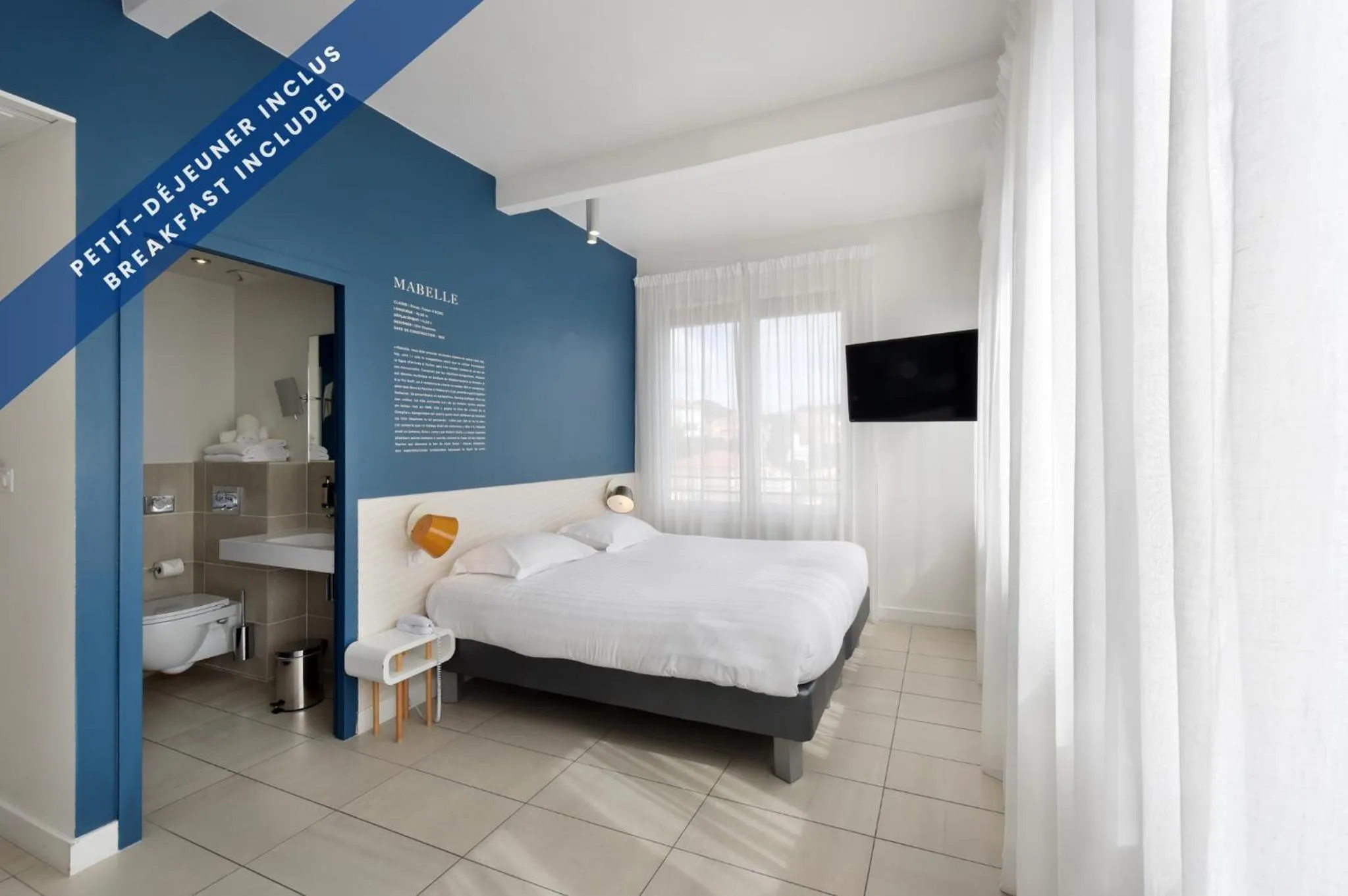 TV and multimedia, Bed in Hôtel Les Voiles