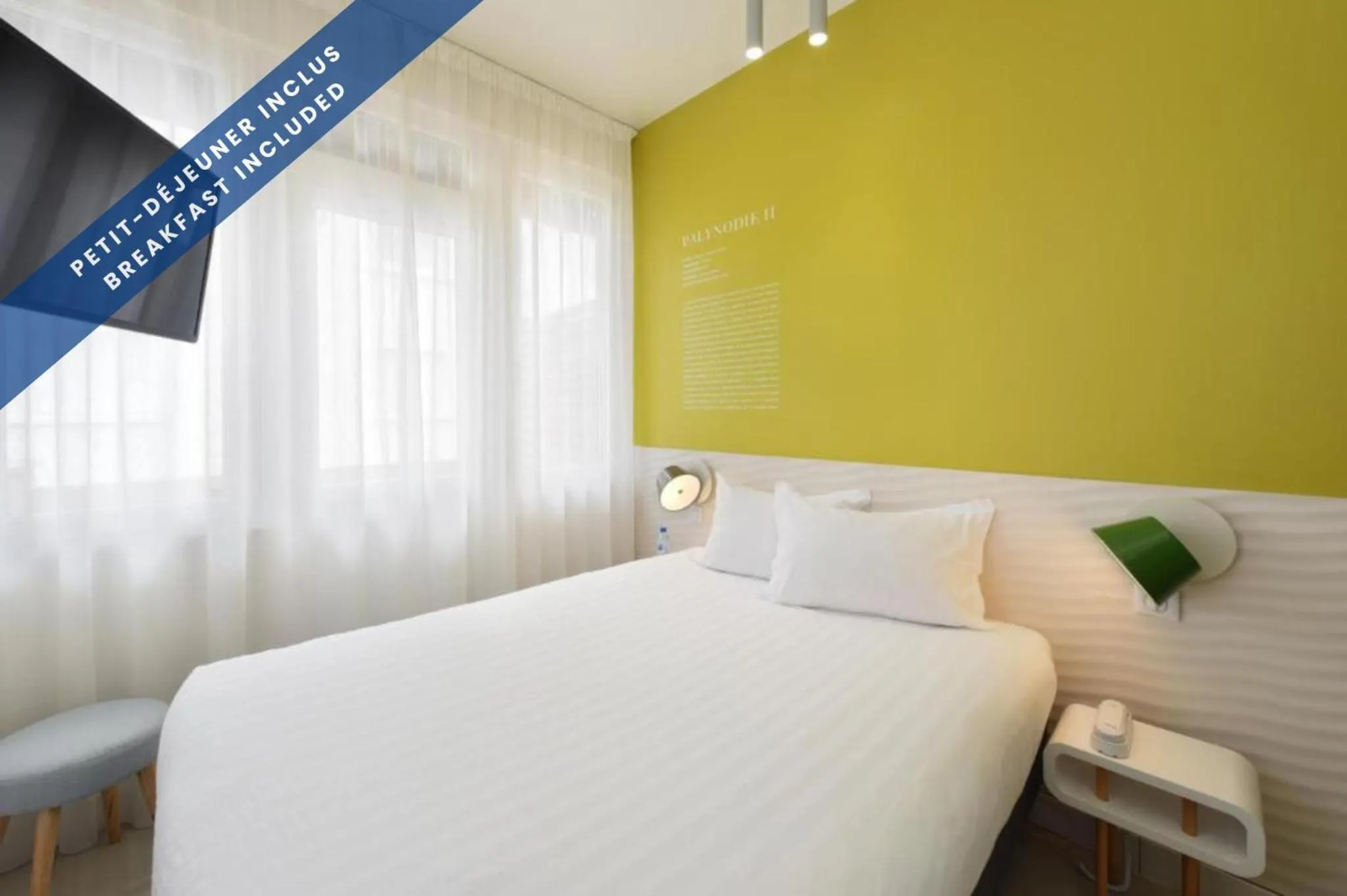 Bed in Hôtel Les Voiles