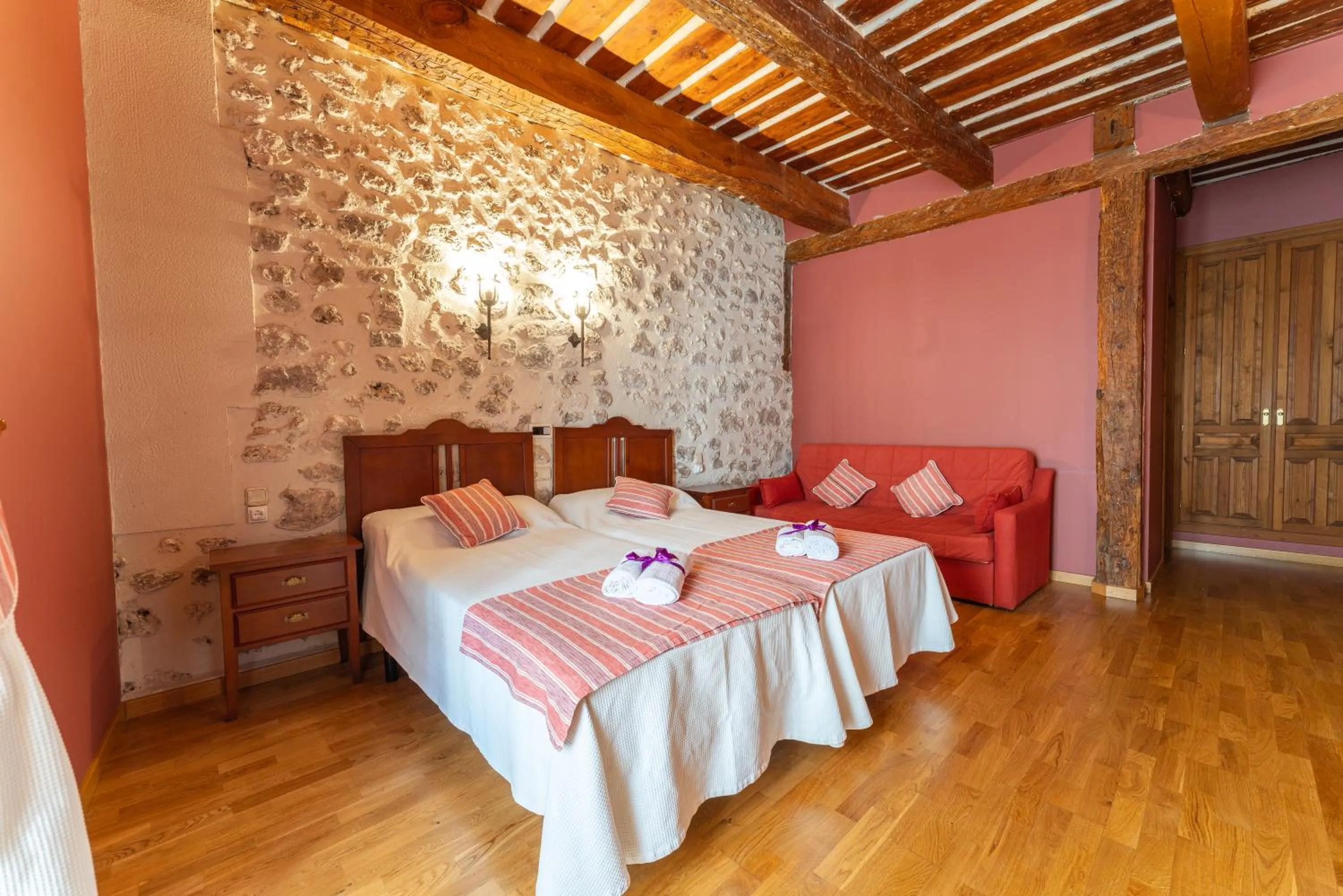 Bed in Hotel Rincón Castellano