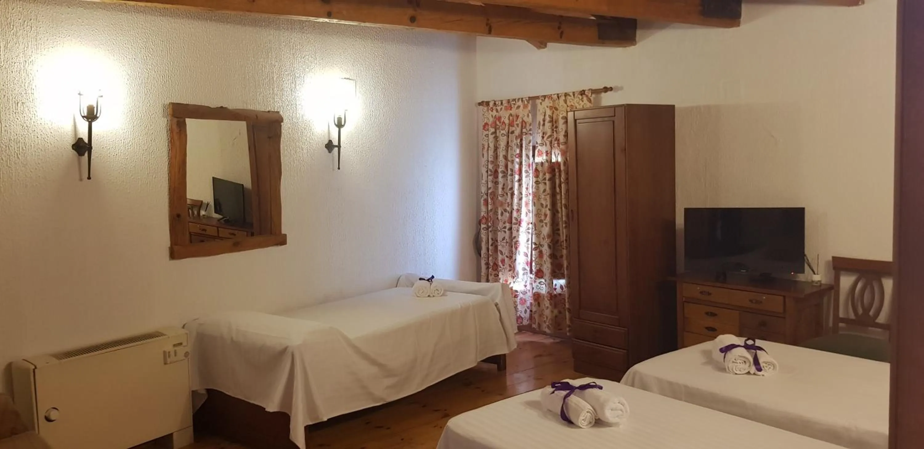 Bed in Hotel Rincón Castellano