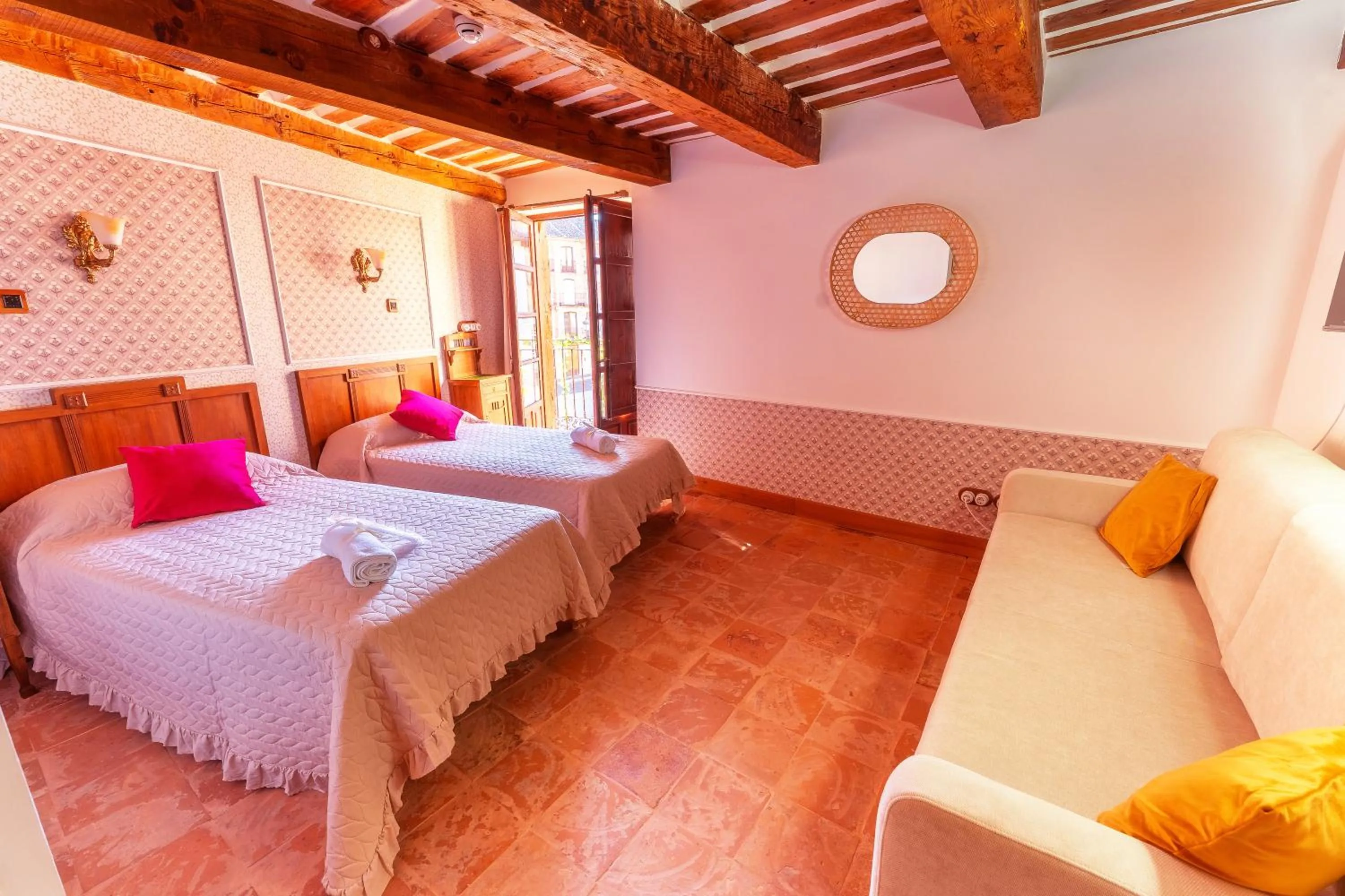 Bed in Hotel Rincón Castellano