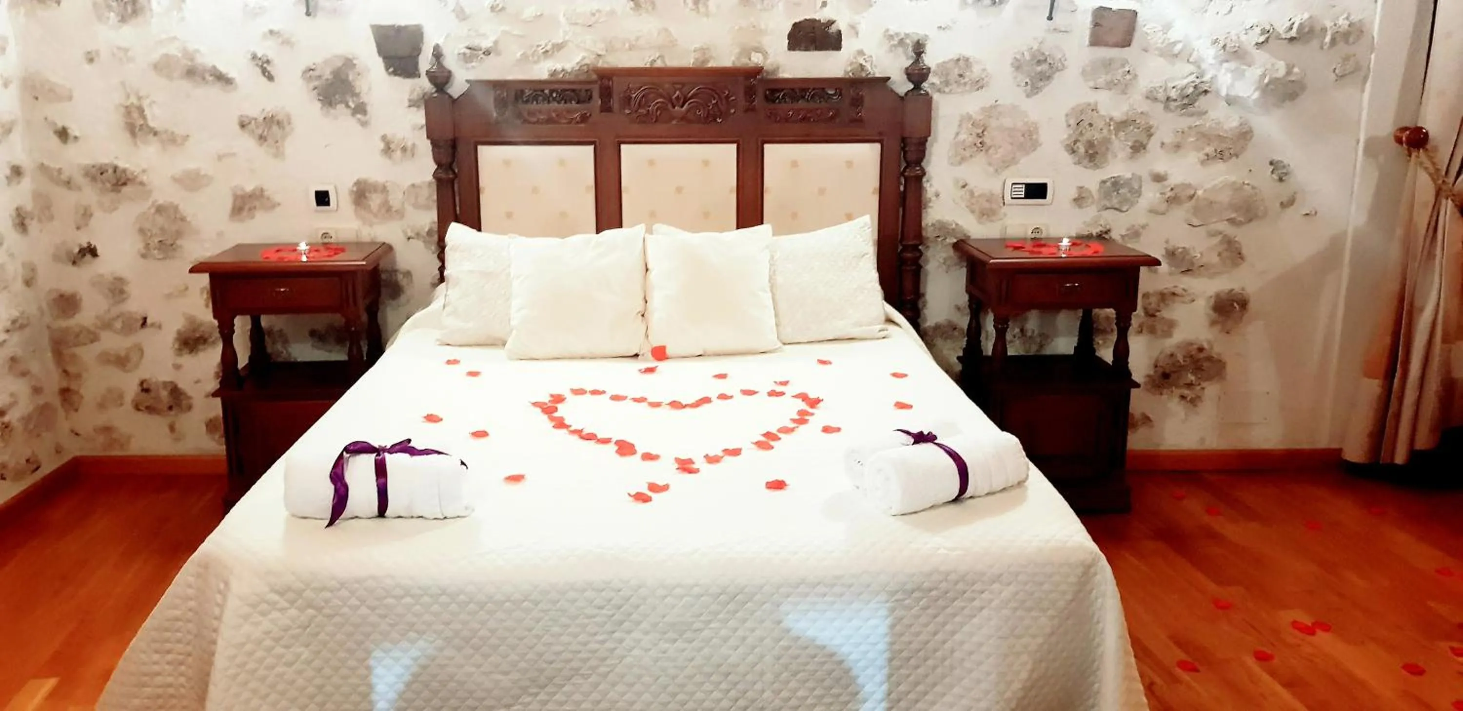 Bed in Hotel Rincón Castellano
