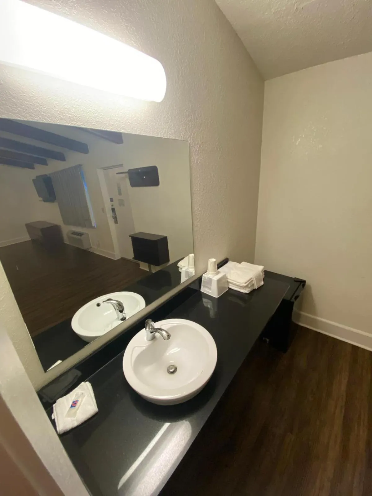 Motel 6 Manchester TN