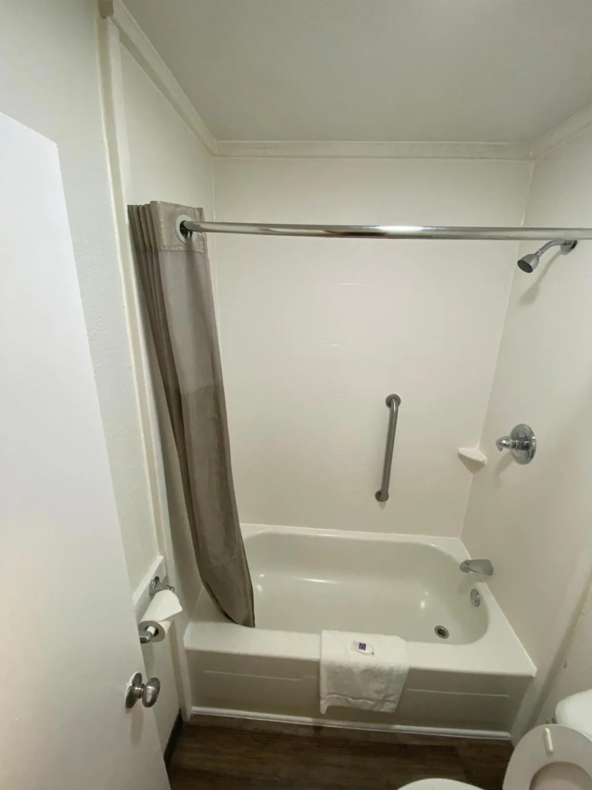 Toilet in Motel 6 Manchester TN