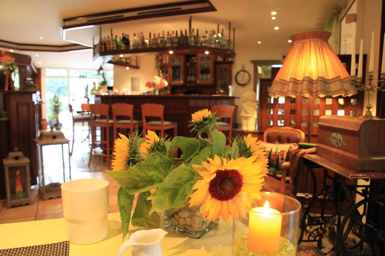 Restaurant/places to eat in Waldhotel zum Bergsee Damme