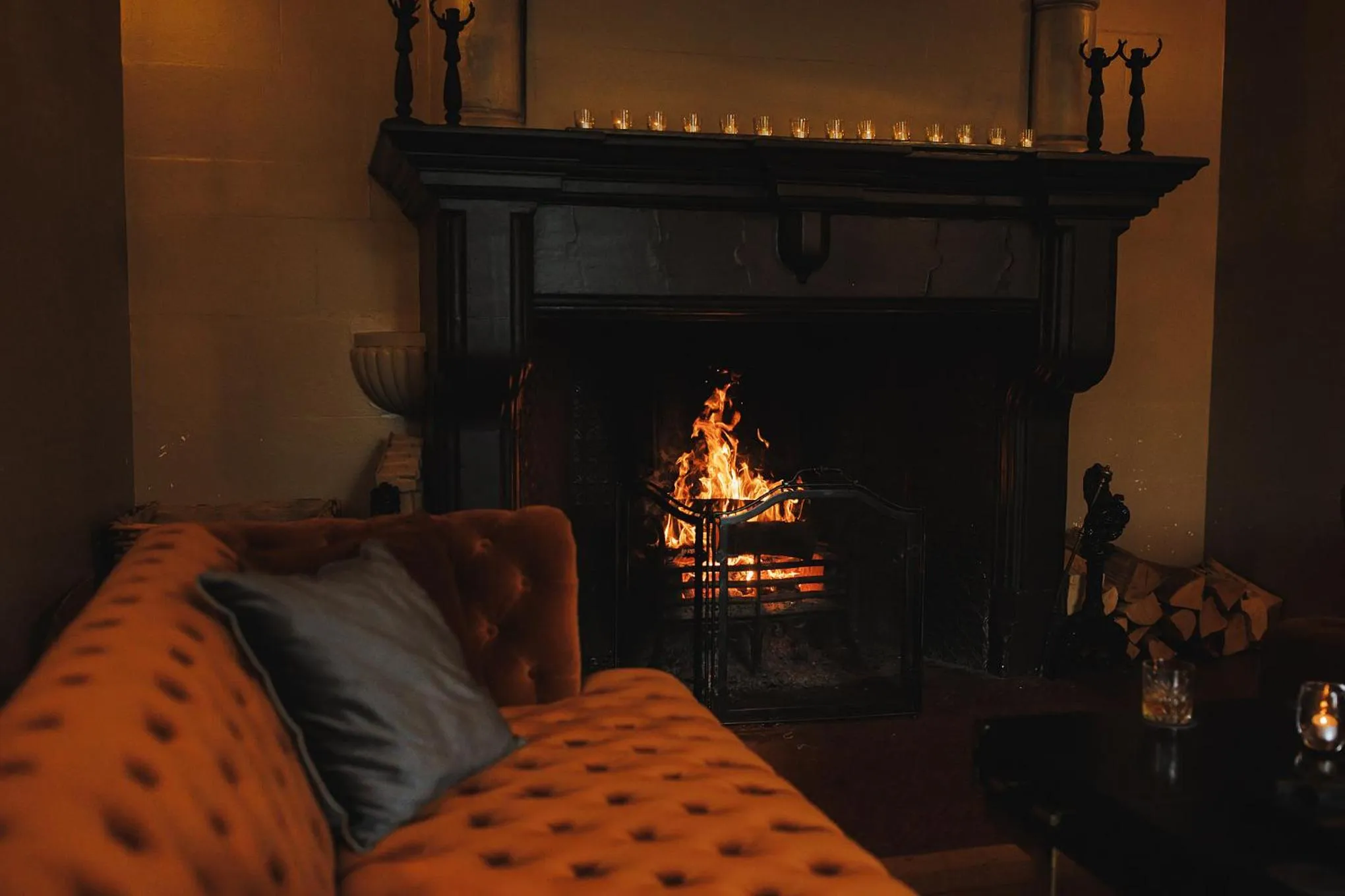 Lounge or bar in Caer Rhun Hall Hotel