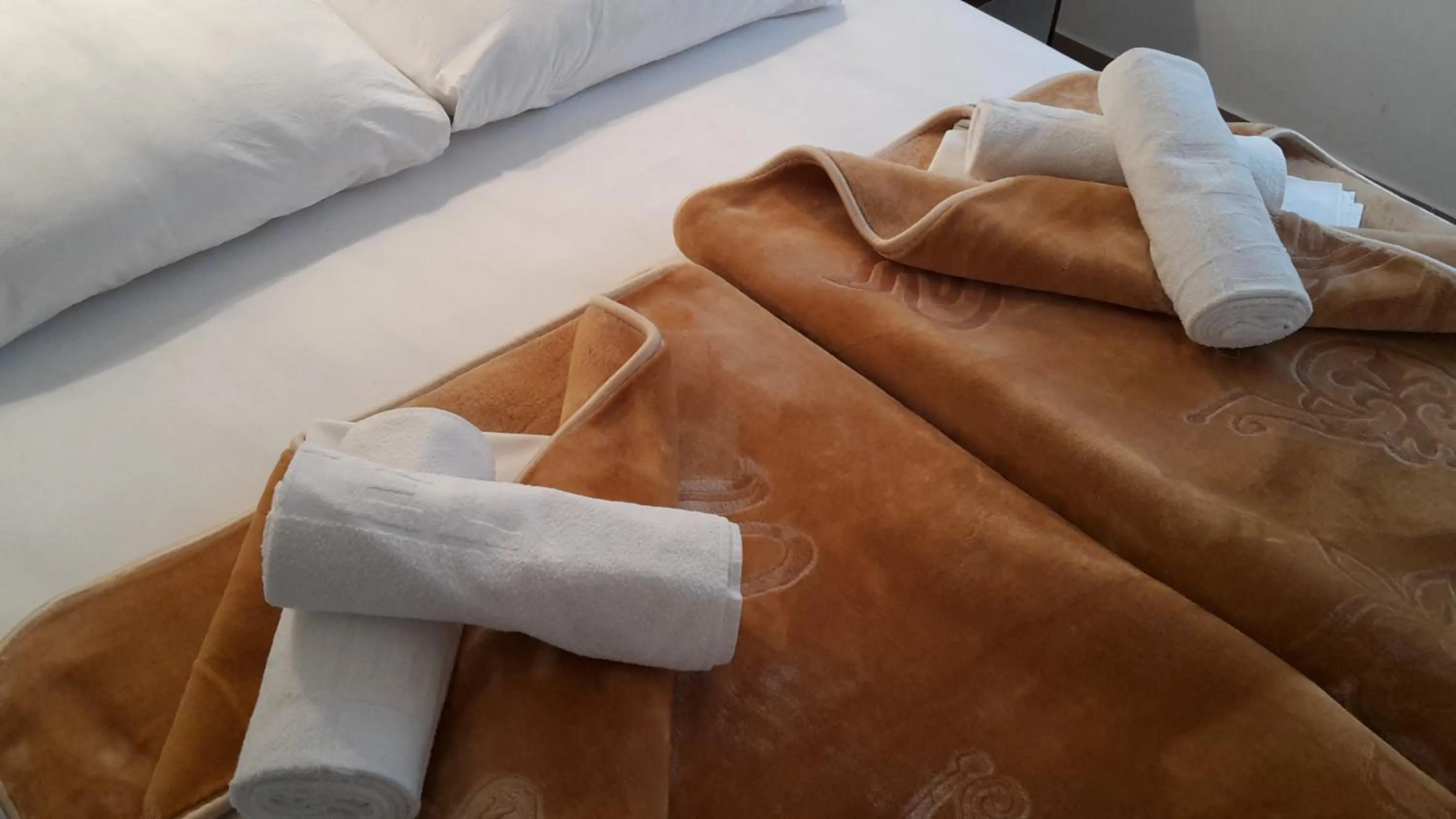 Photo of the whole room, Bed in Hotel ''Marinko Kozina'' - Medjugorje