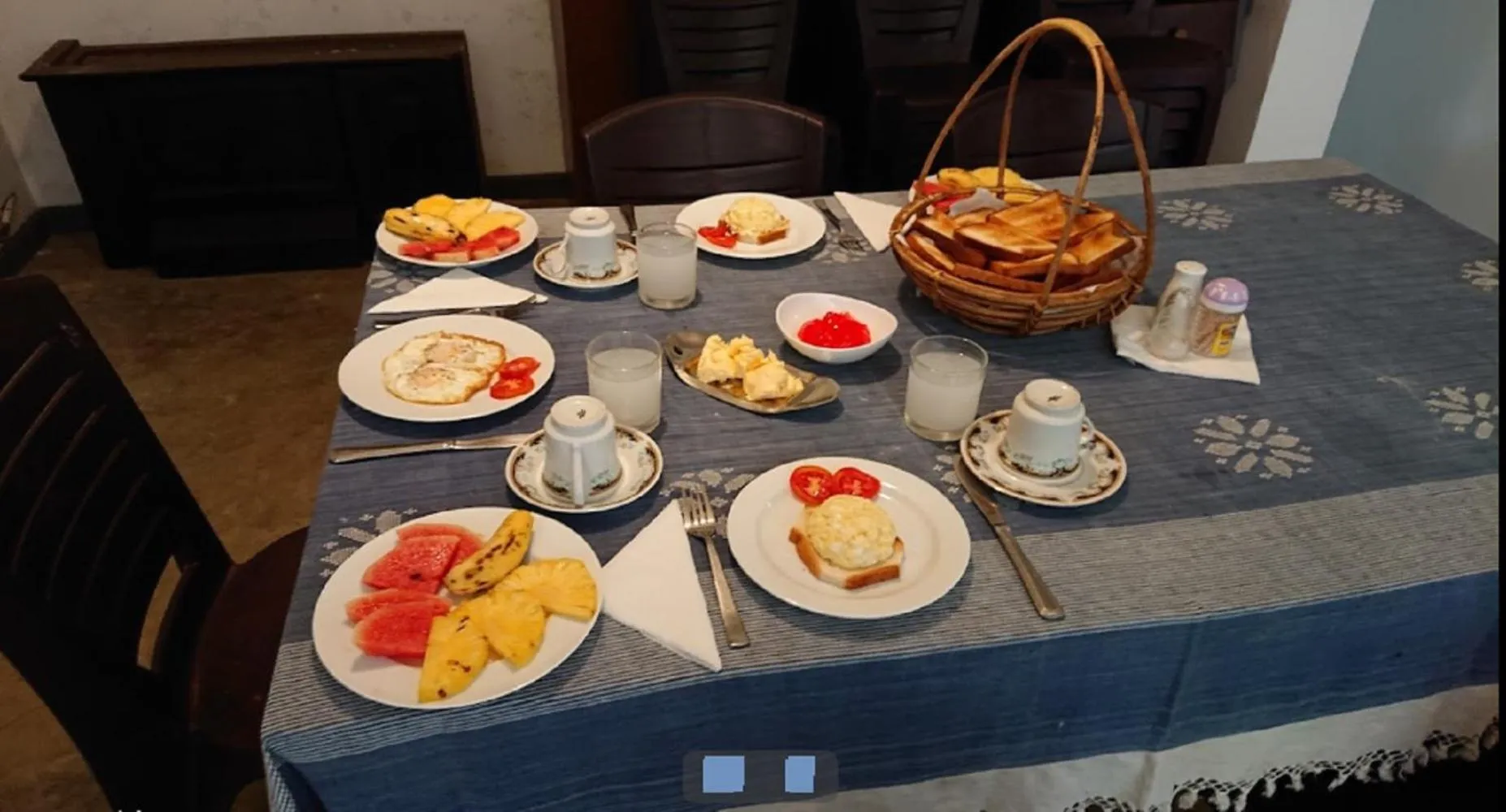 Food and drinks in The Kandy Mount Layathraa