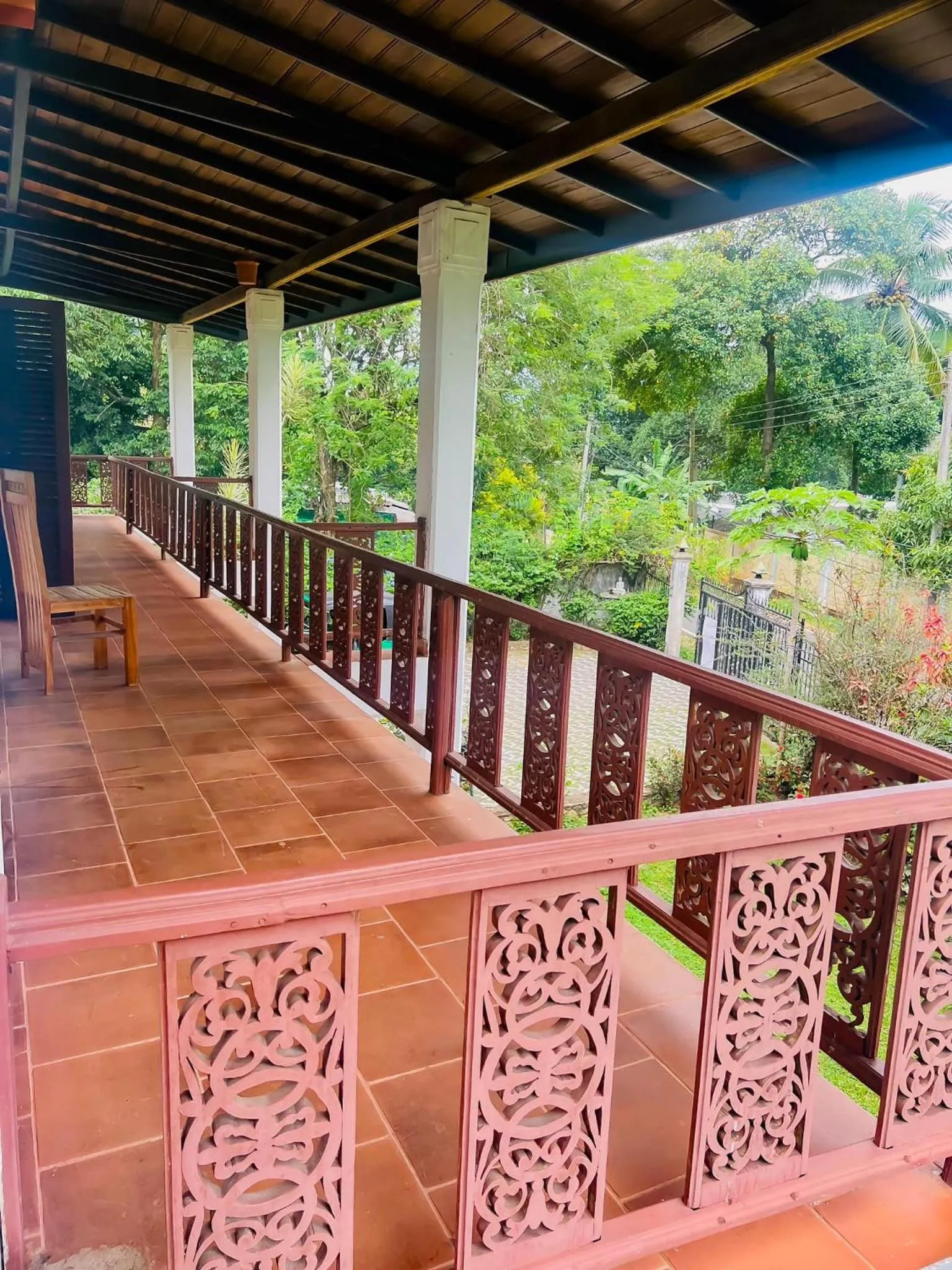 Patio in The Kandy Mount Layathraa